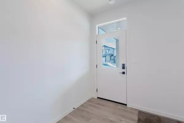 Edmonton, AB T6X 3C9,415 33 ST SW