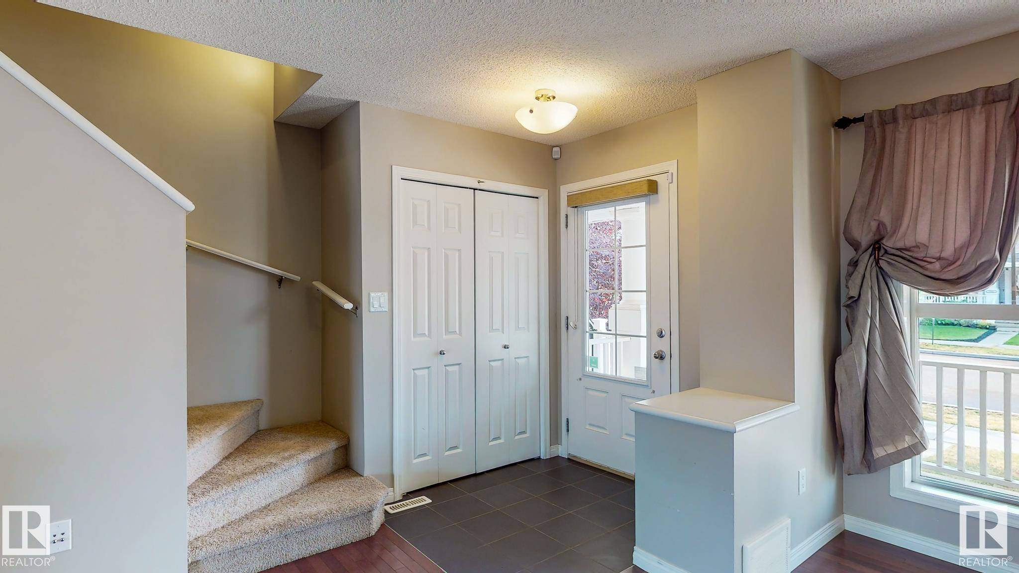 Edmonton, AB T6X 0V6,7306 22 AV SW