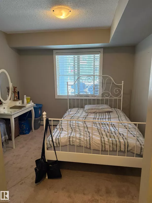 Edmonton, AB T6R 0W3,#122 5816 Mullen PL NW