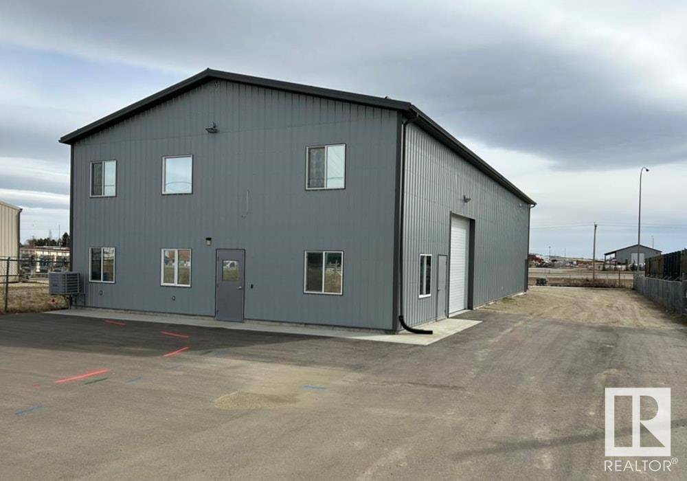 27195 Ellis Road, Rural Parkland County, AB T7X 5A7