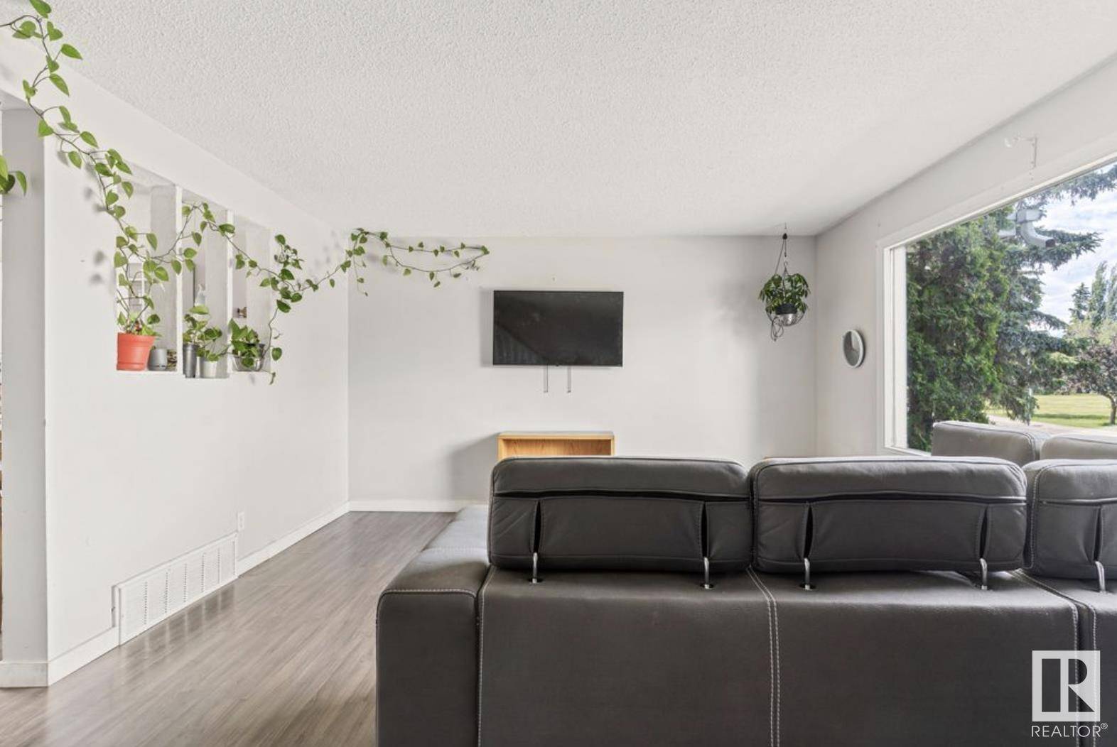 Edmonton, AB T5P 1G5,16121 110 Avenue NW