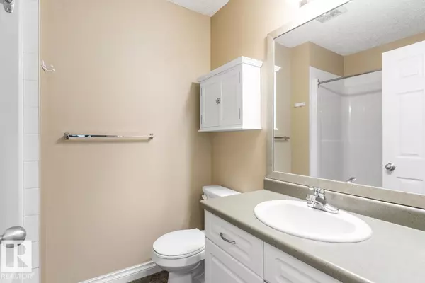 Edmonton, AB T6J 0R5,#104 11446 40 AV NW