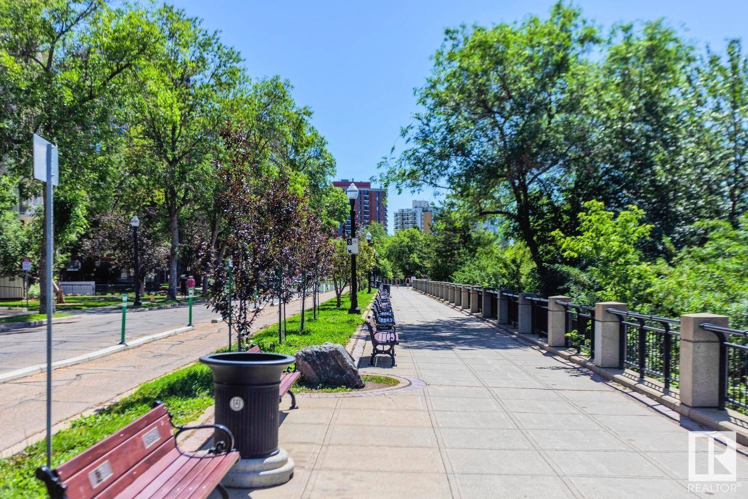 Edmonton, AB T5K 0K3,#102 11826 100 AV NW