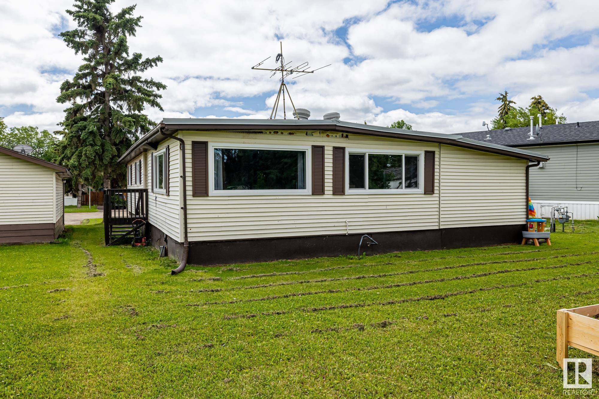New Sarepta, AB T0B 3M0,#41 4850 Centre ST