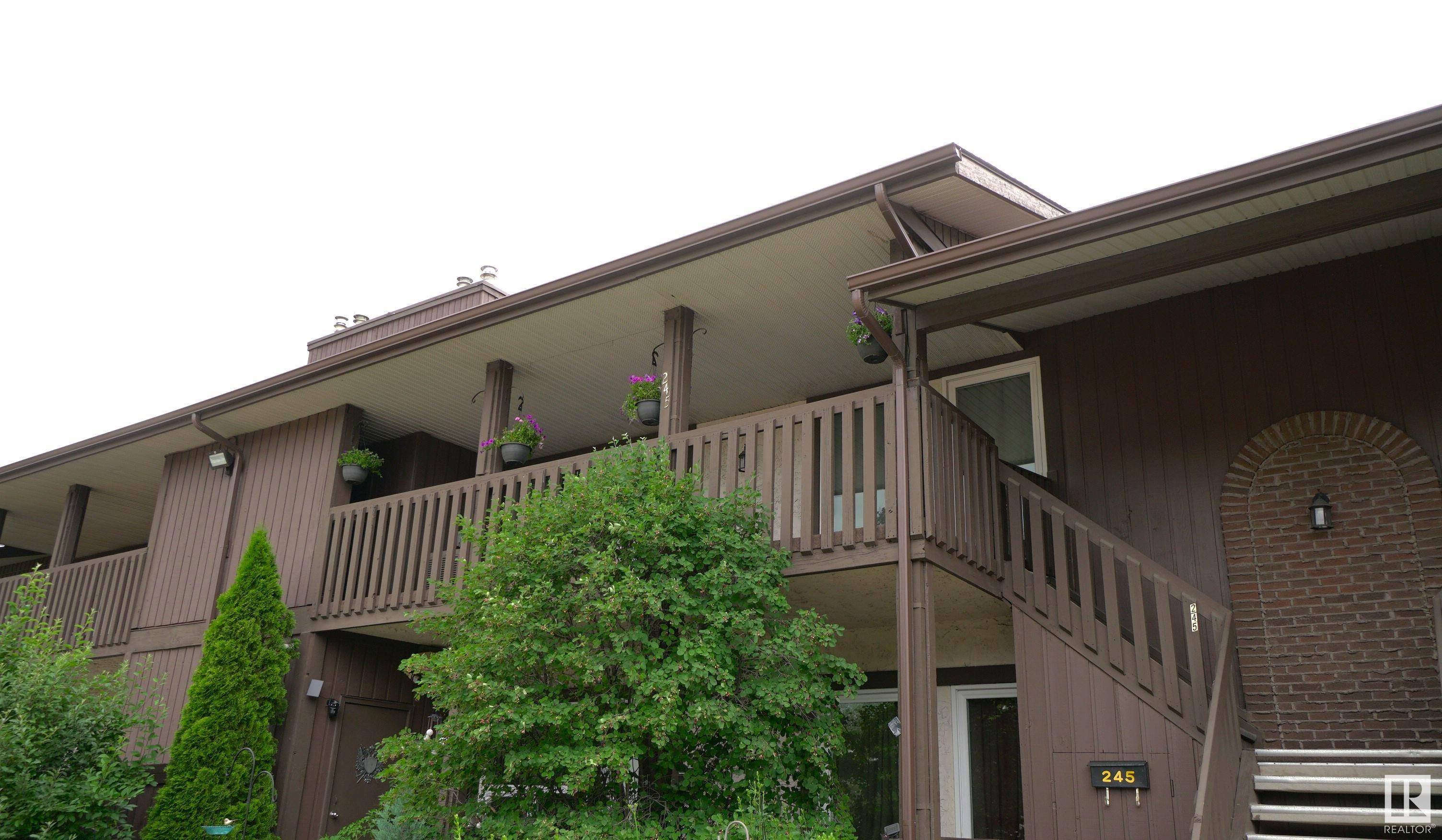 245 SURREY GARDENS GD NW, Edmonton, AB T5T 1Z3