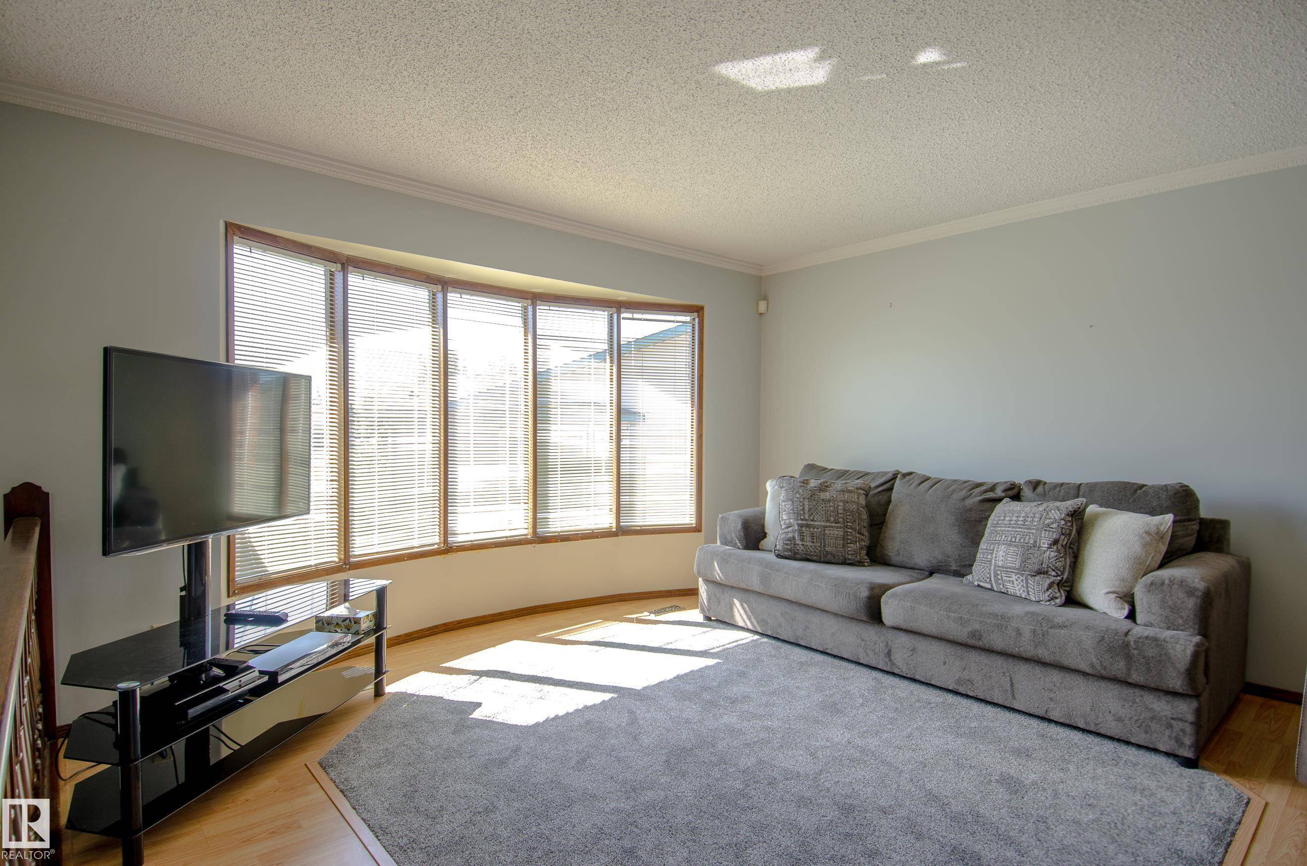Edmonton, AB T5X 4N9,136 DUNLUCE RD NW