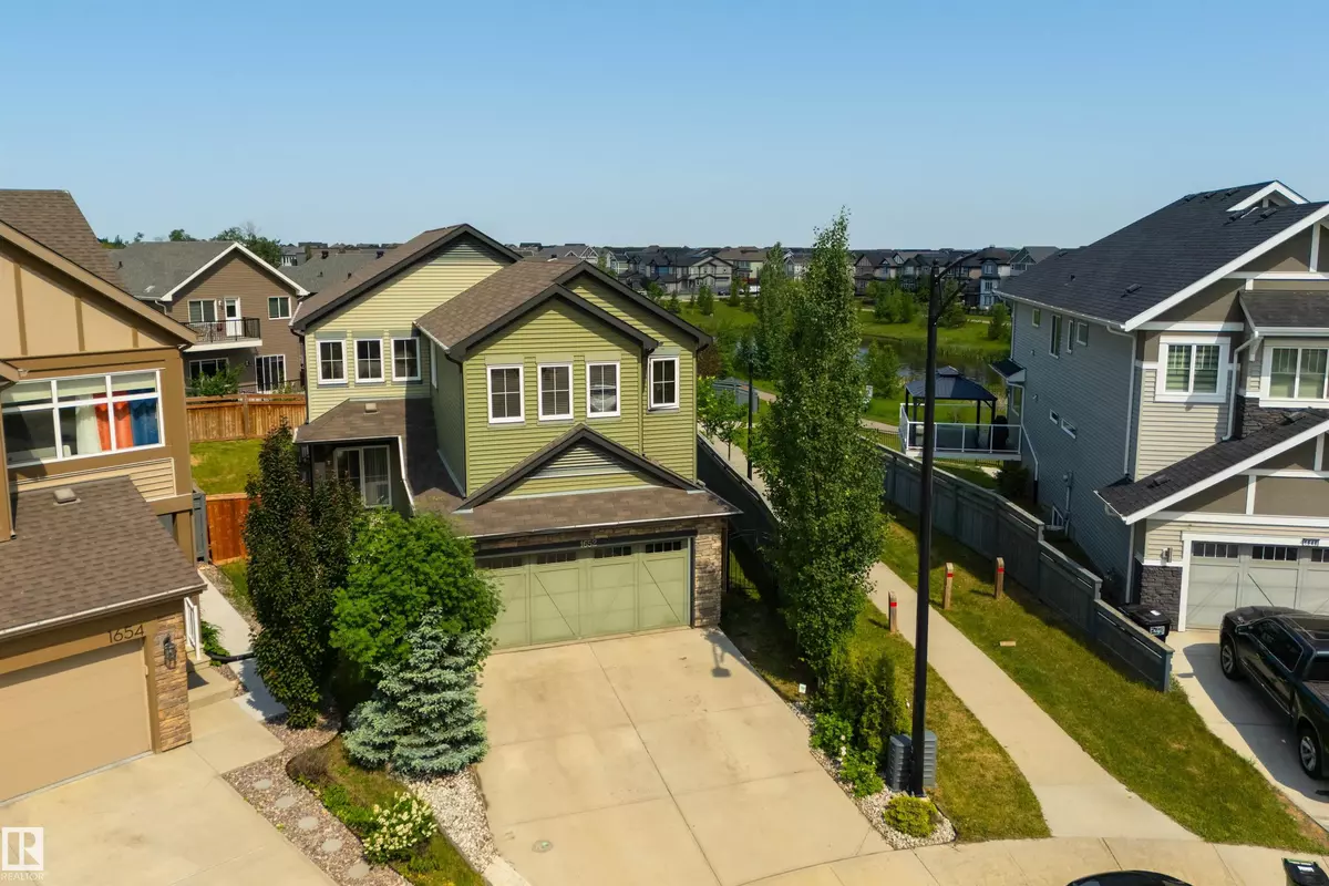 Edmonton, AB T6W 3J3,1652 DAVIDSON GREEN SW