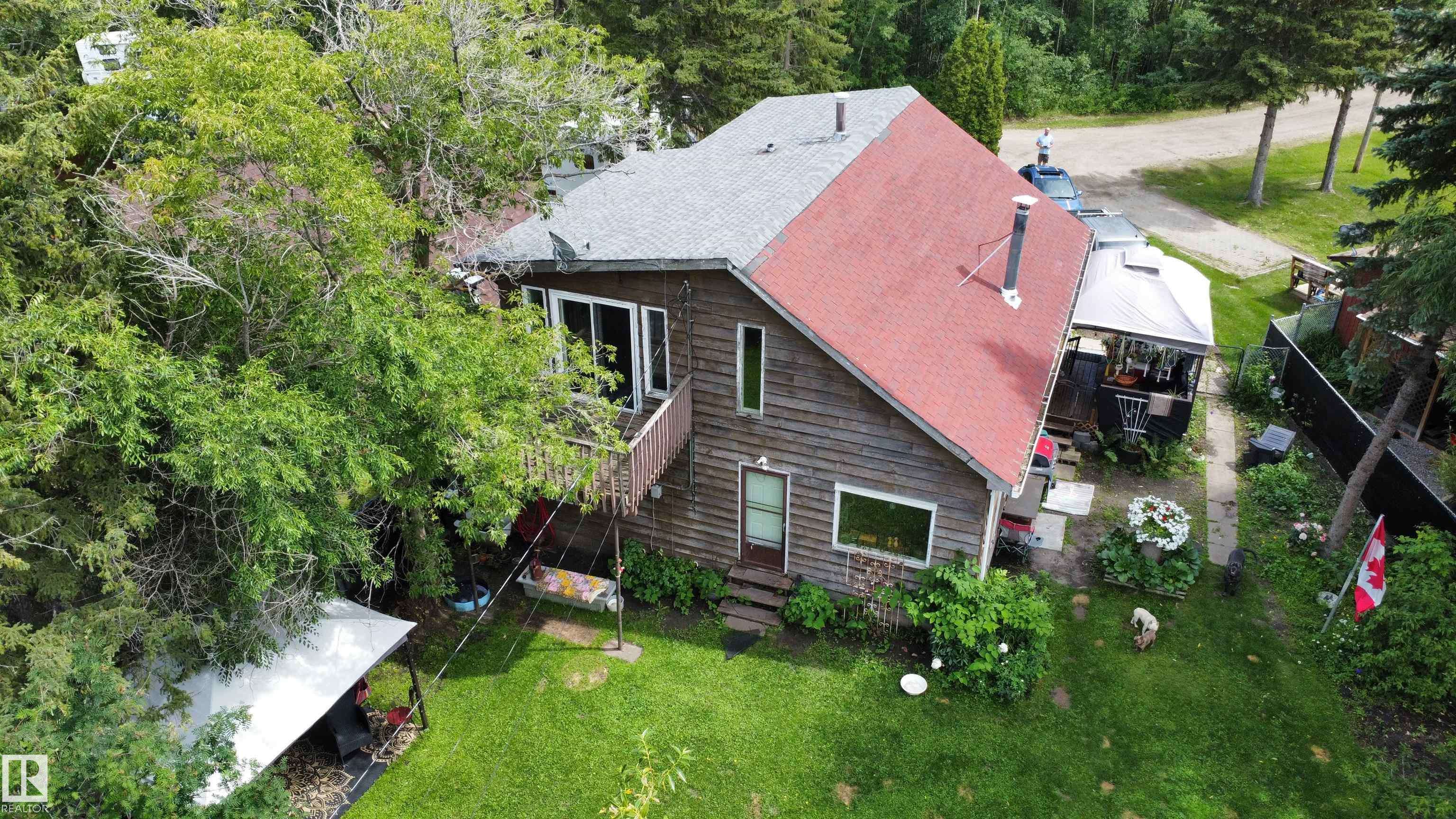 Rural Lac Ste. Anne County, AB T0E 0A0,5912 49 AV