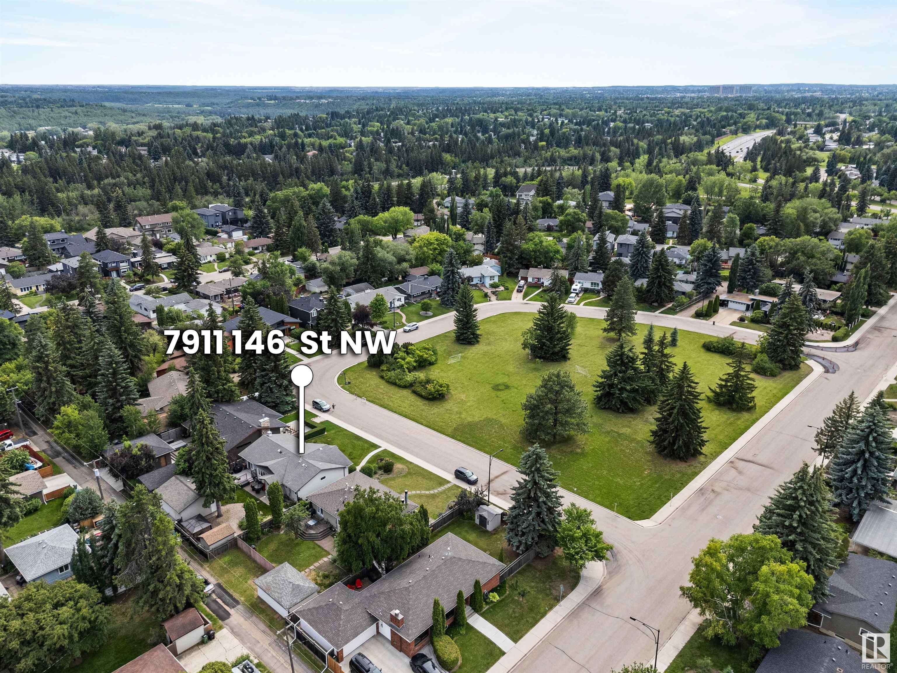 Edmonton, AB T5R 0V5,7911 146 ST NW