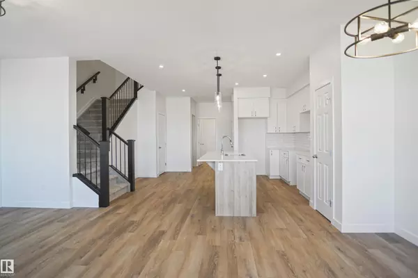 Edmonton, AB T5Y 4B7,17627 46 ST NW