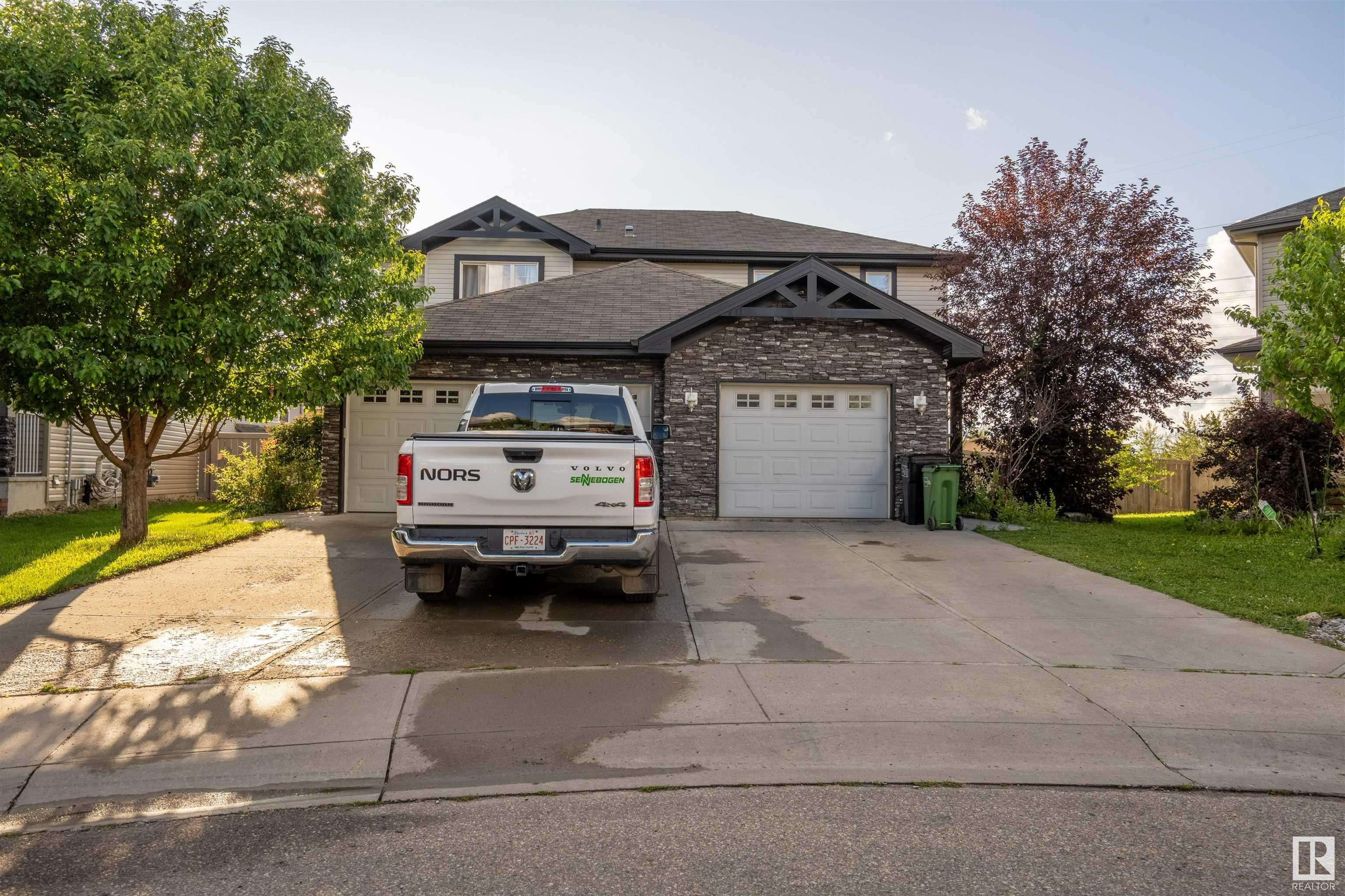 104 53 ST SW, Edmonton, AB T6X 0W9