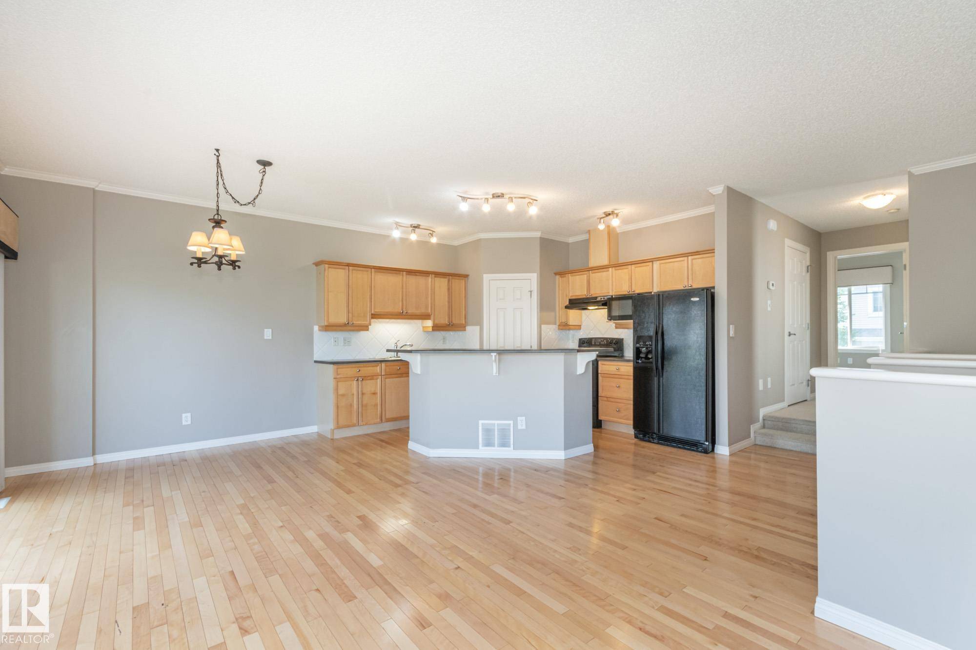 Edmonton, AB T6R 3N7,#23 2508 HANNA CR NW