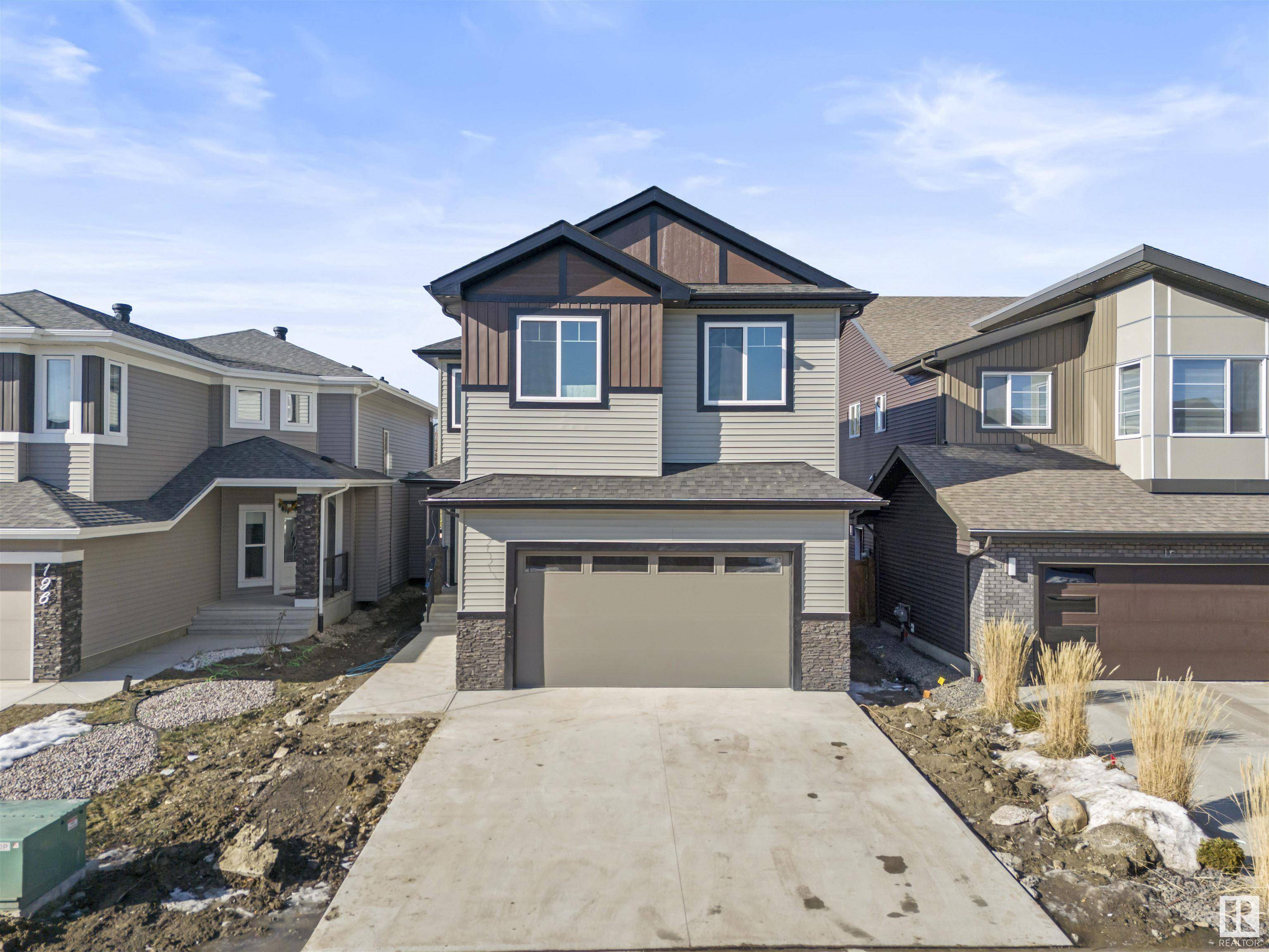 194 CAVANAGH COMMON SW, Edmonton, AB T6W 4H4