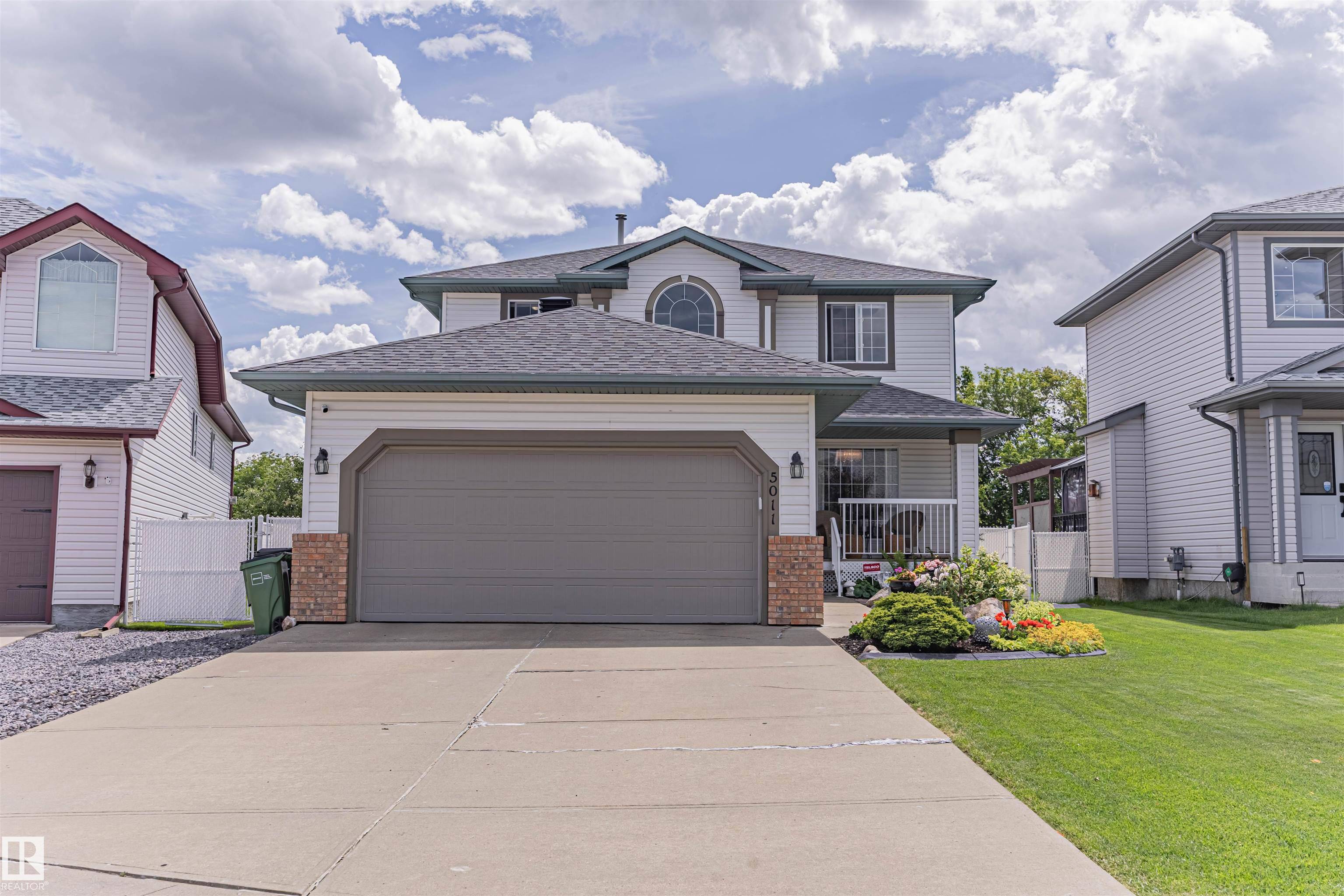 Edmonton, AB T5A 5E7,5011 152A AV NW