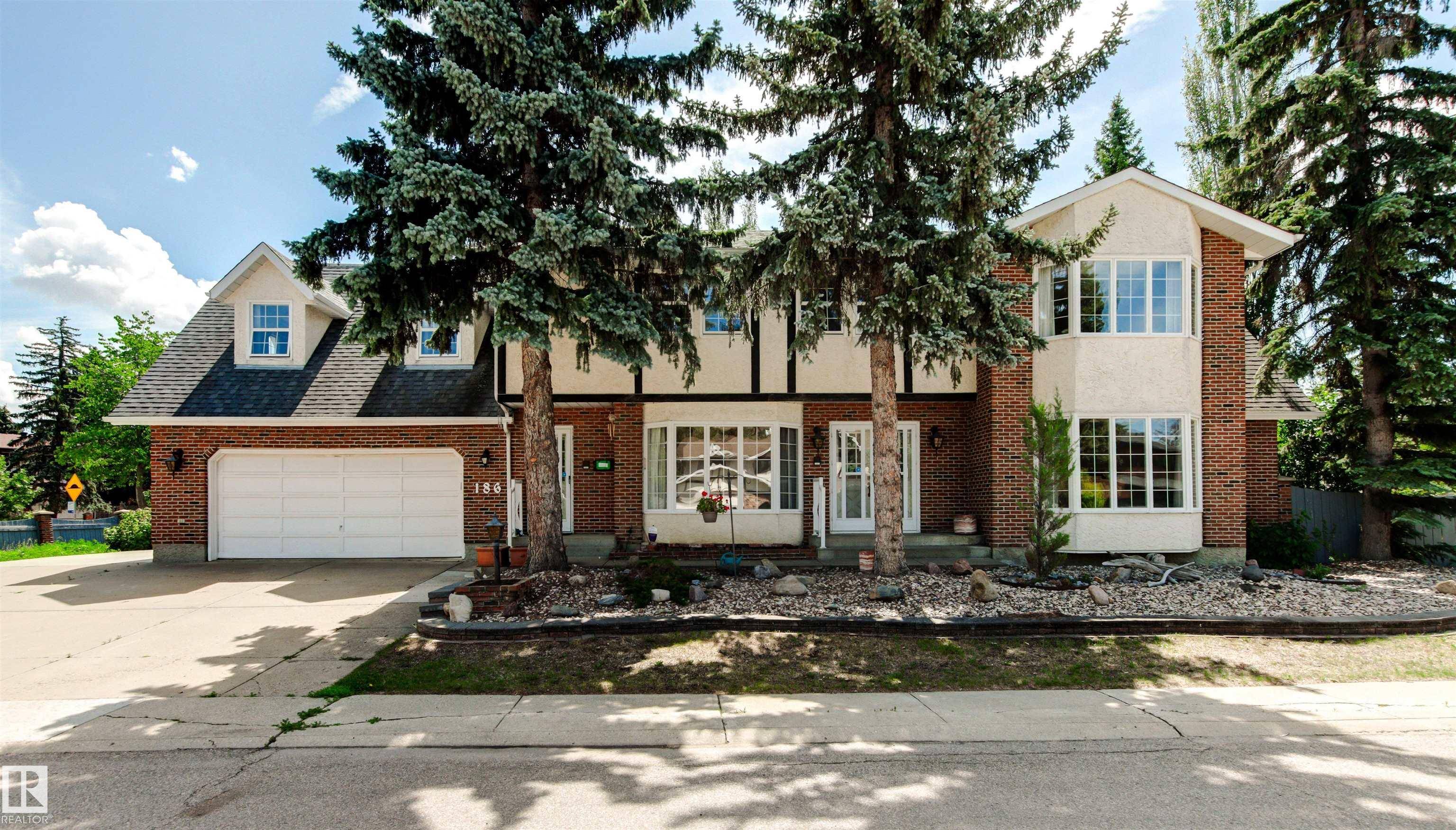 186 WILLOW WY NW, Edmonton, AB T5T 1C8