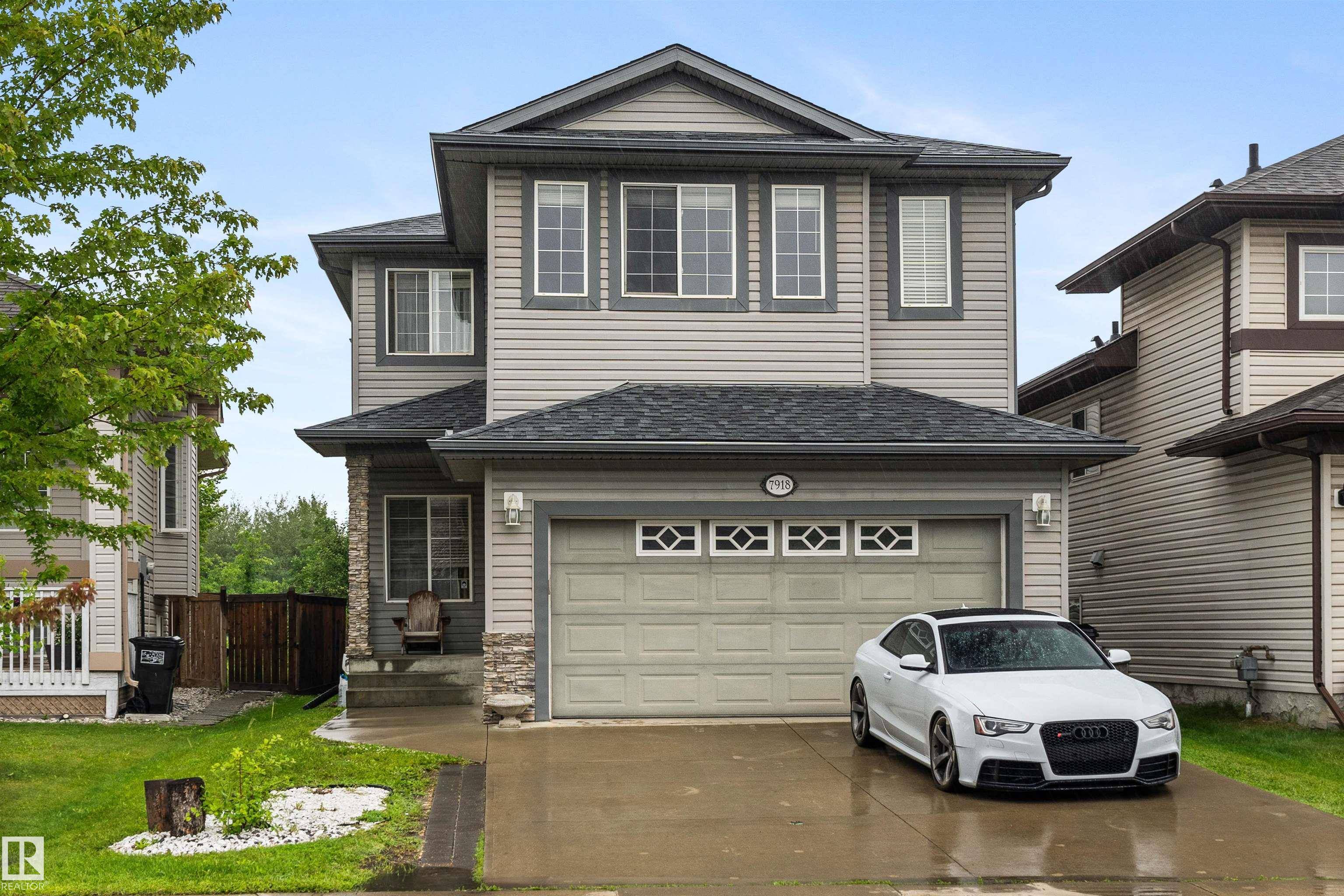 7918 7 AV SW, Edmonton, AB T6X 1N3