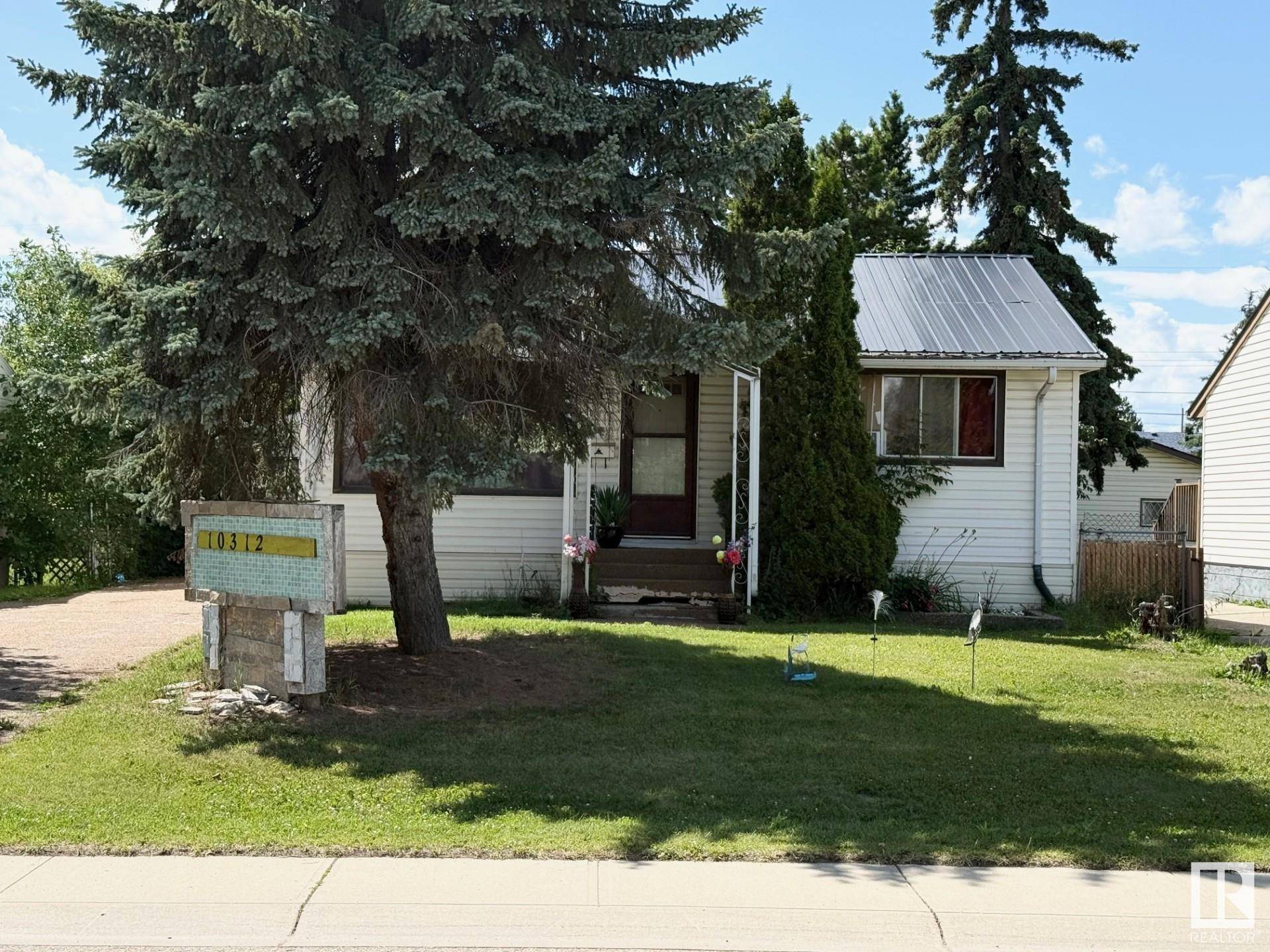 Edmonton, AB T5P 2Y3,10312 158 ST NW NW
