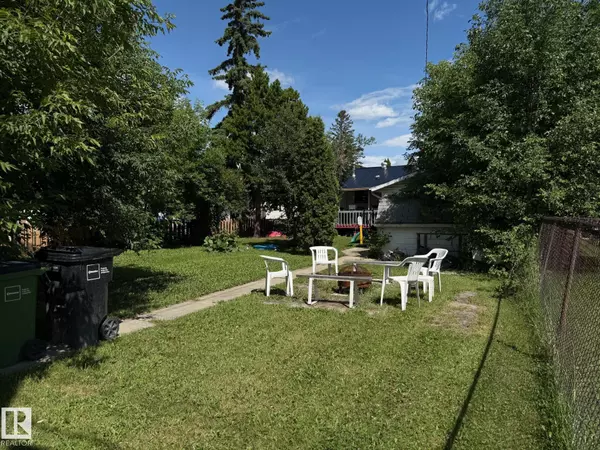 Edmonton, AB T5P 2Y3,10312 158 ST NW NW