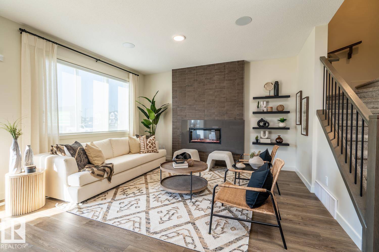 Edmonton, AB T6M 3B6,2270 194A ST NW