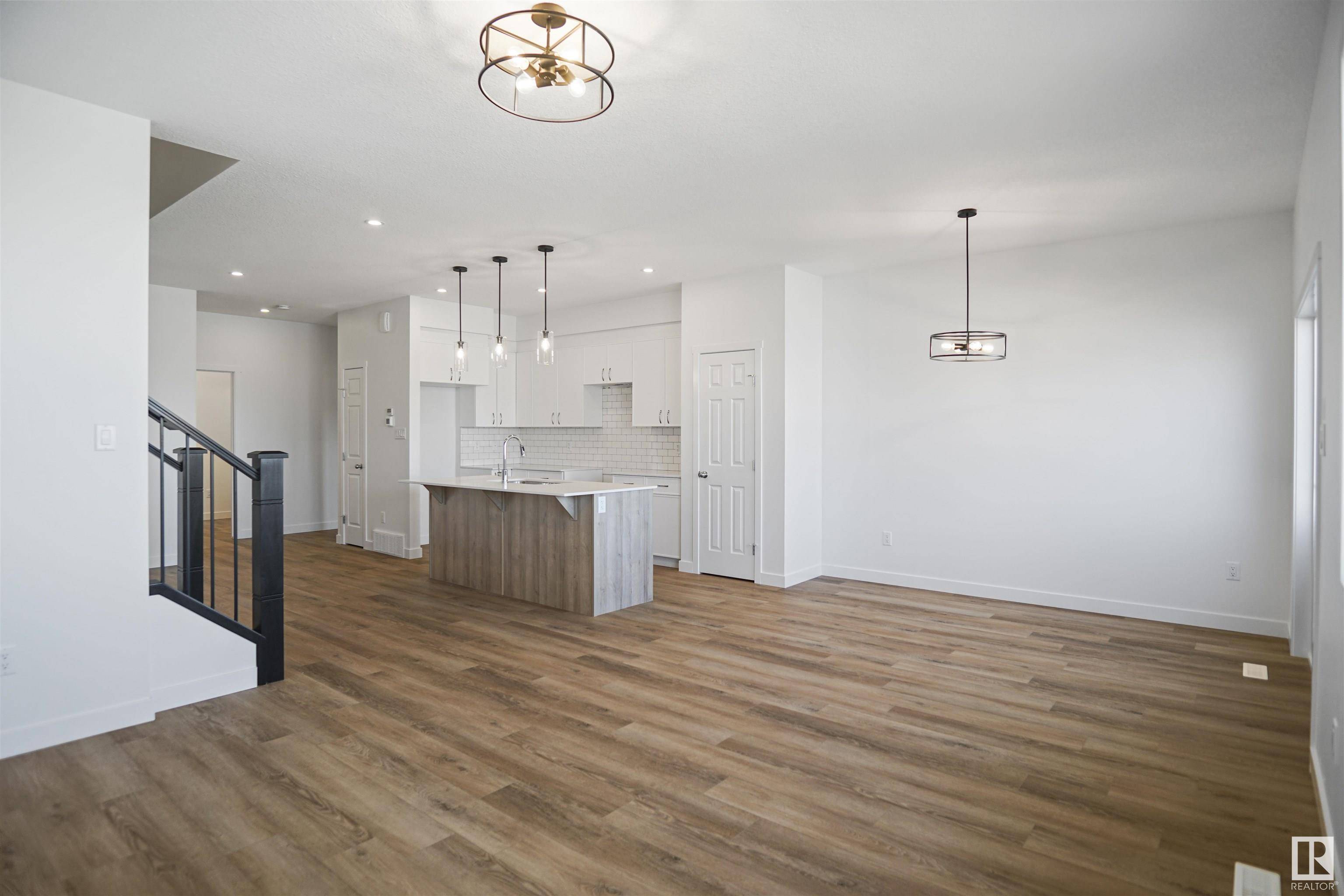 Edmonton, AB T6M 1P9,2266 194A ST NW
