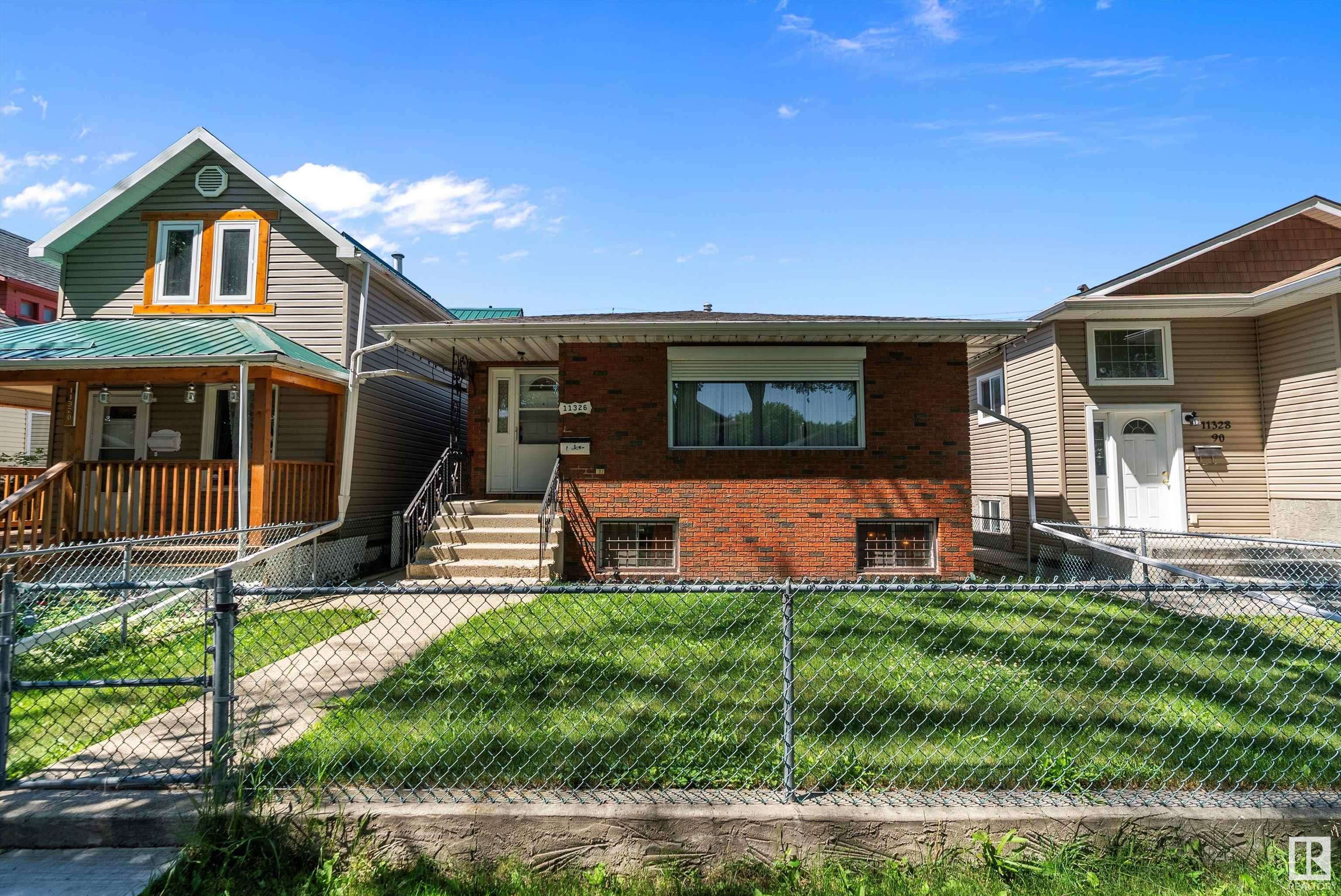 11326 90 ST NW, Edmonton, AB T5B 3X5