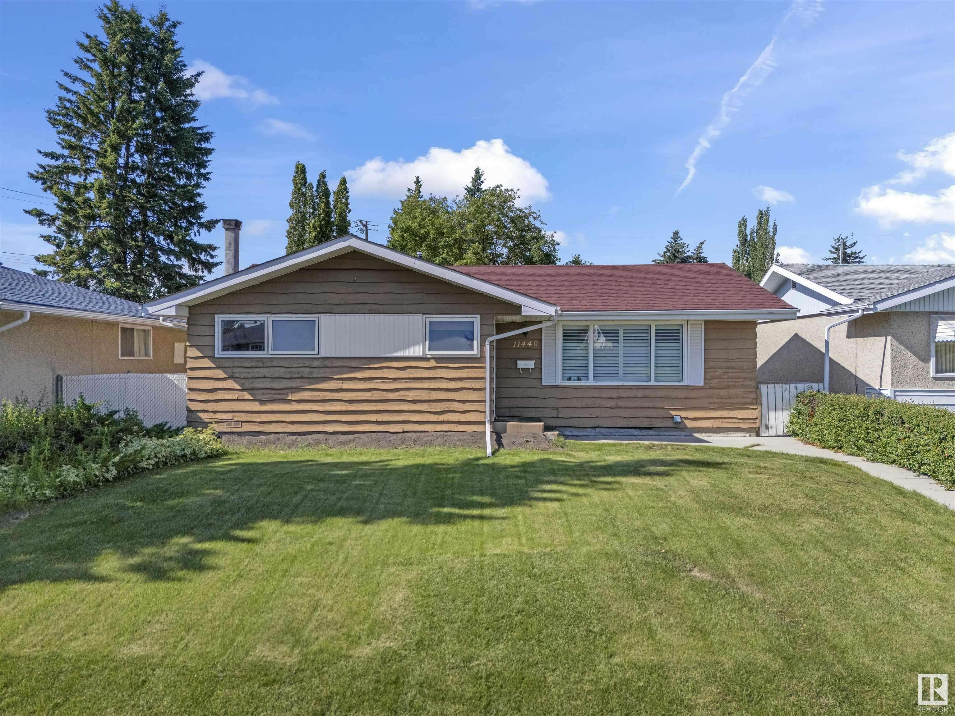 11440 MALMO RD NW, Edmonton, AB T6H 4M2