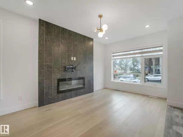 Edmonton, AB T5N 3A1,10225 146 ST NW