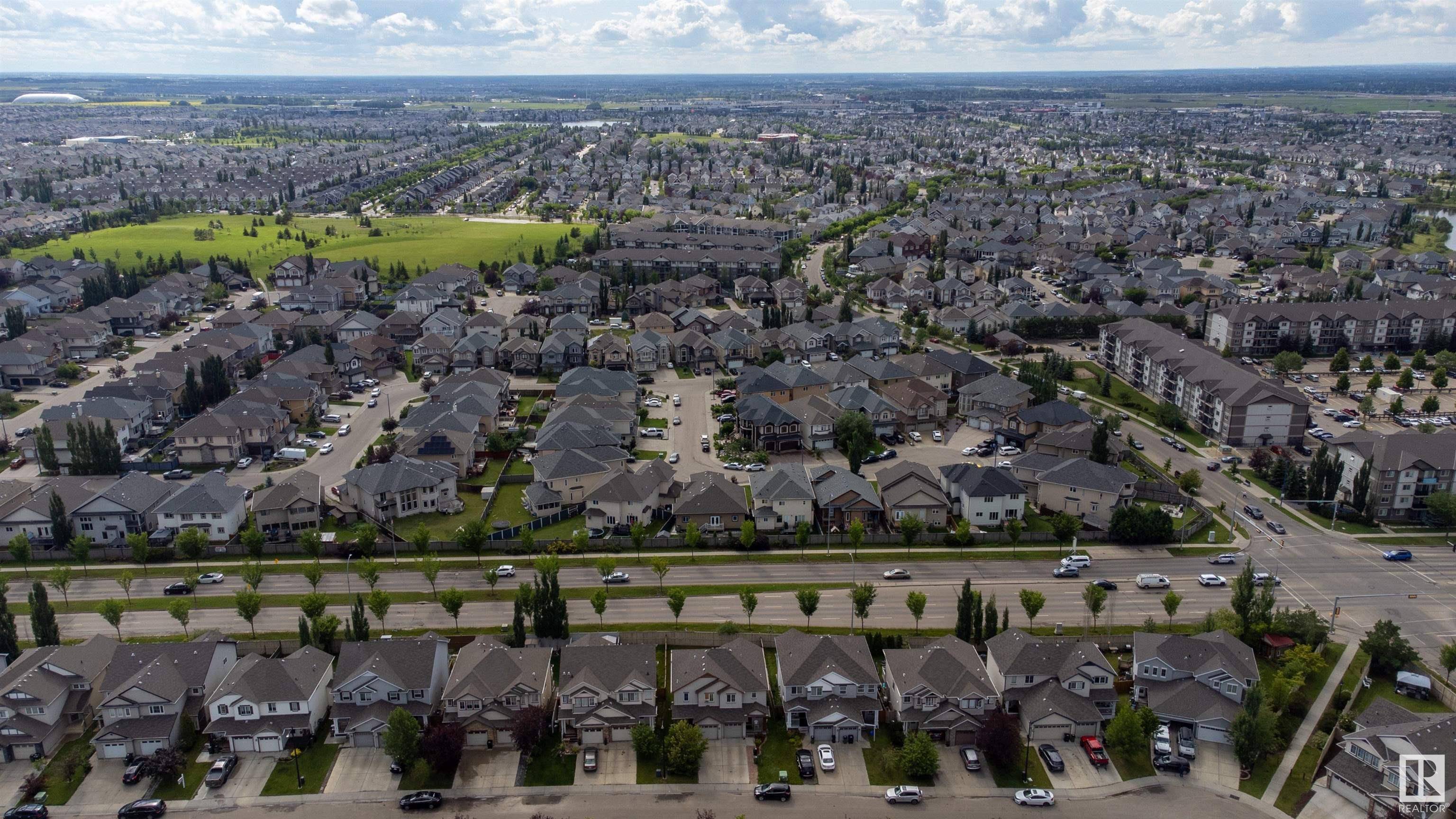Edmonton, AB T6X 0G8,1527 67 ST SW