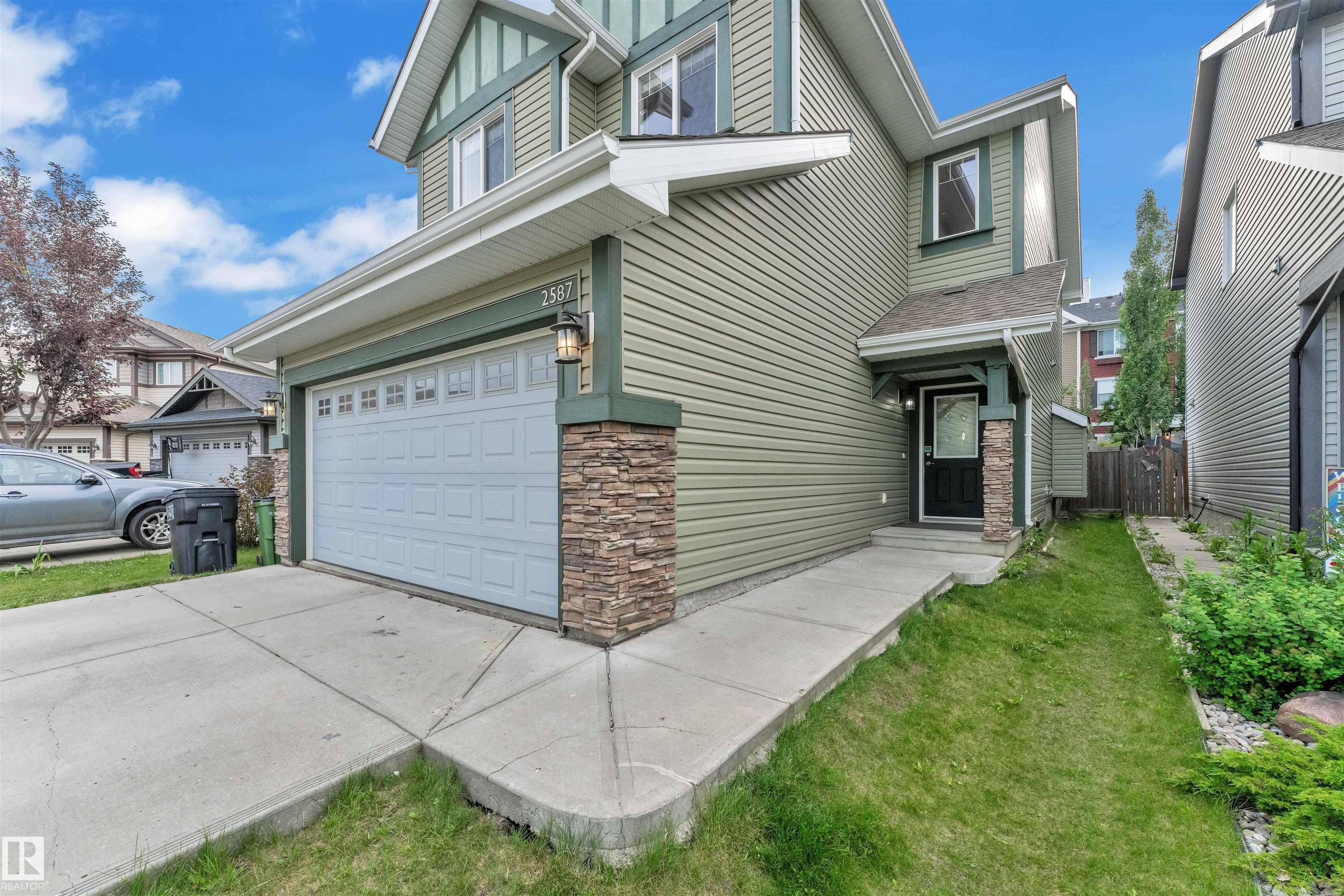 Edmonton, AB T6W 2A3,2587 COLE CR SW