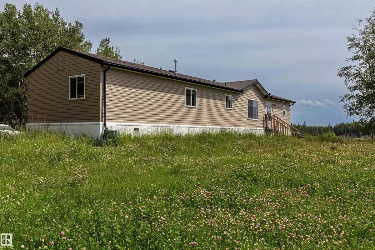 Rural Lac Ste. Anne County, AB T0E 2A0,55330 RGE ROAD 63