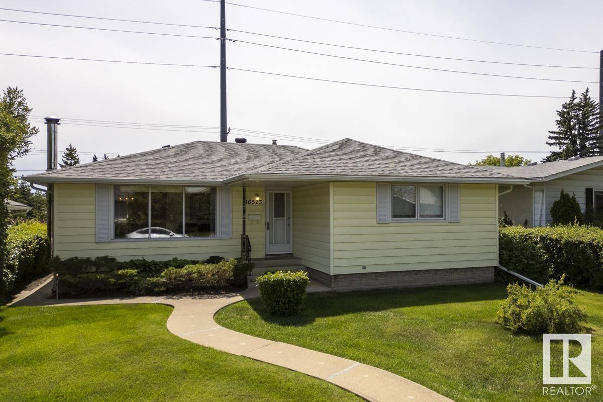 16523 79A AV NW, Edmonton, AB T5R 3J2