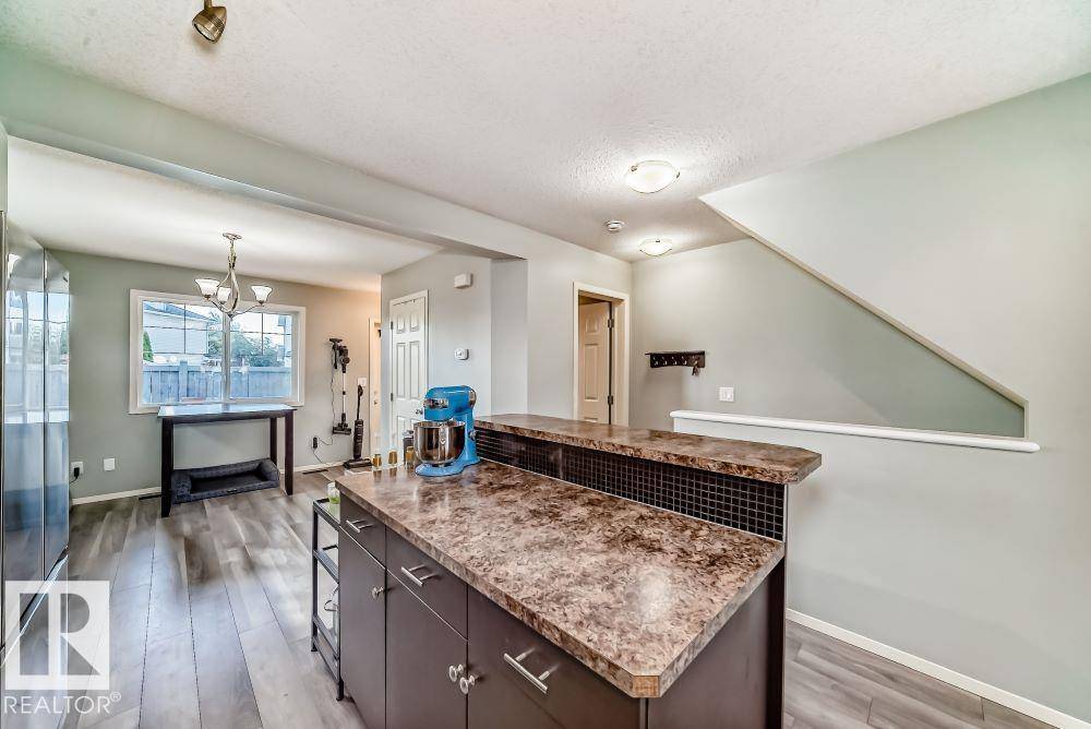 Edmonton, AB T6T 0N3,#22 3751 12 ST NW