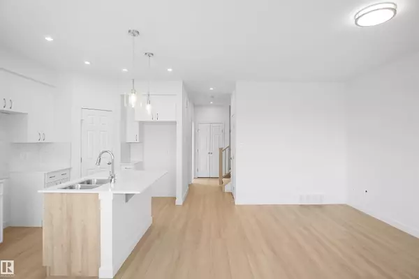 Fort Saskatchewan, AB T8L 0Z4,113 Elliot WD