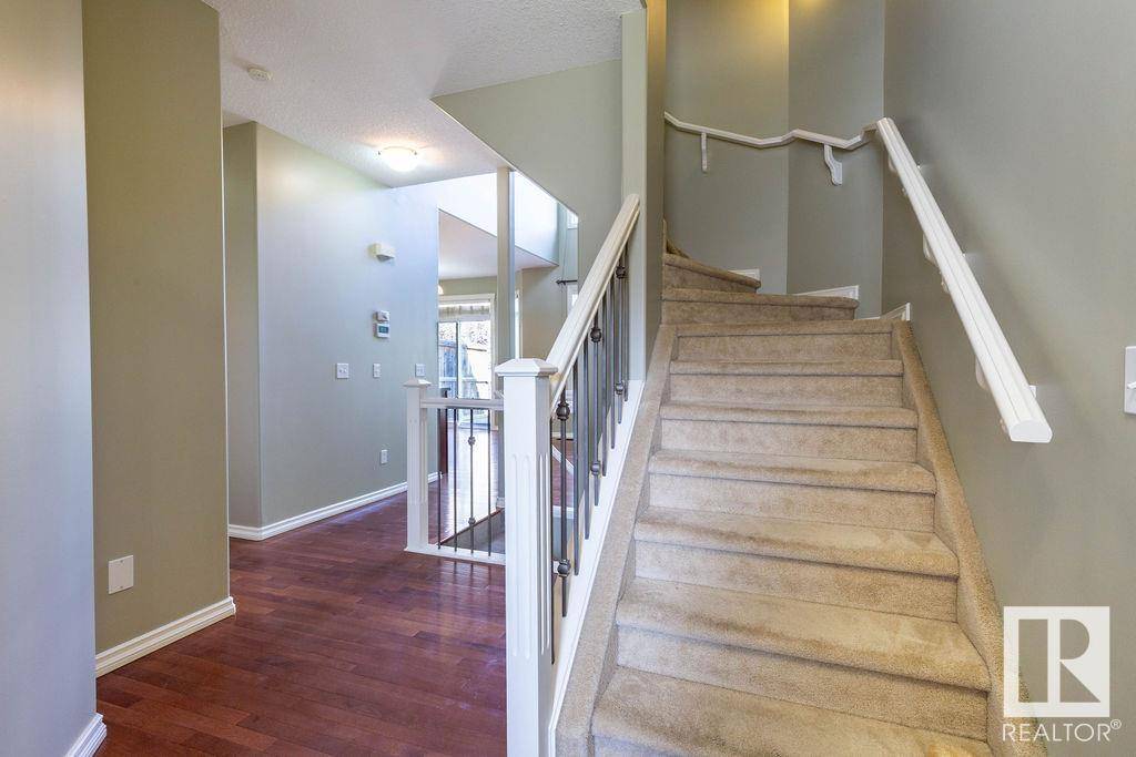 Edmonton, AB T6W 1W8,11546 11 AV SW