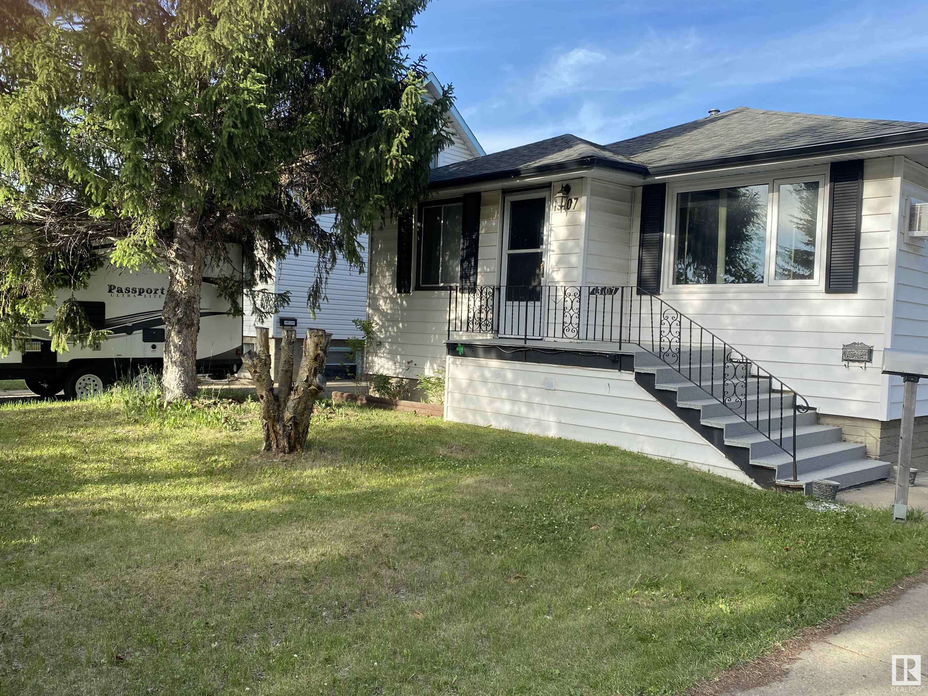 13107 120 ST NW, Edmonton, AB T5E 5P1