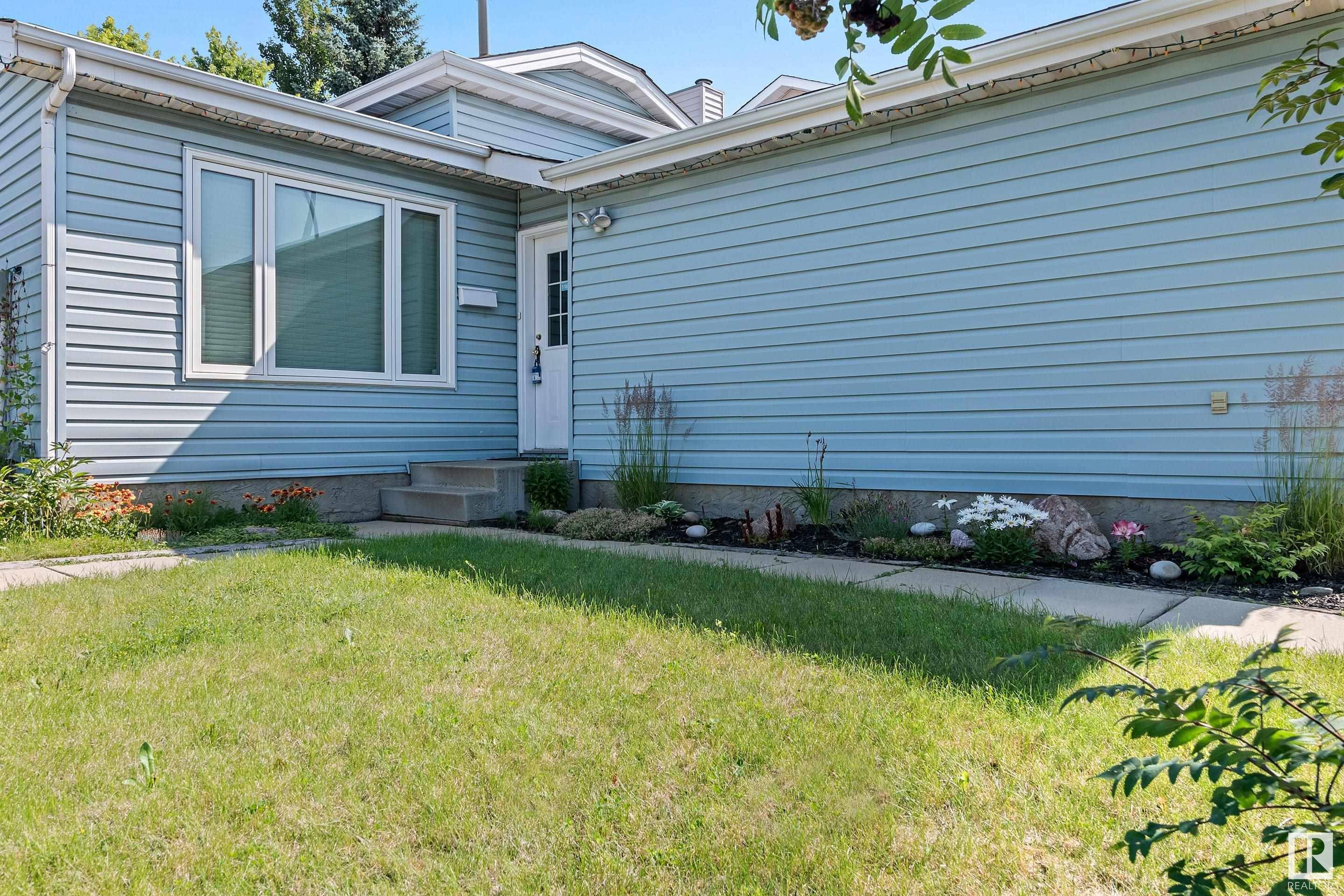 Edmonton, AB T6T 1C6,3020 43 AV NW