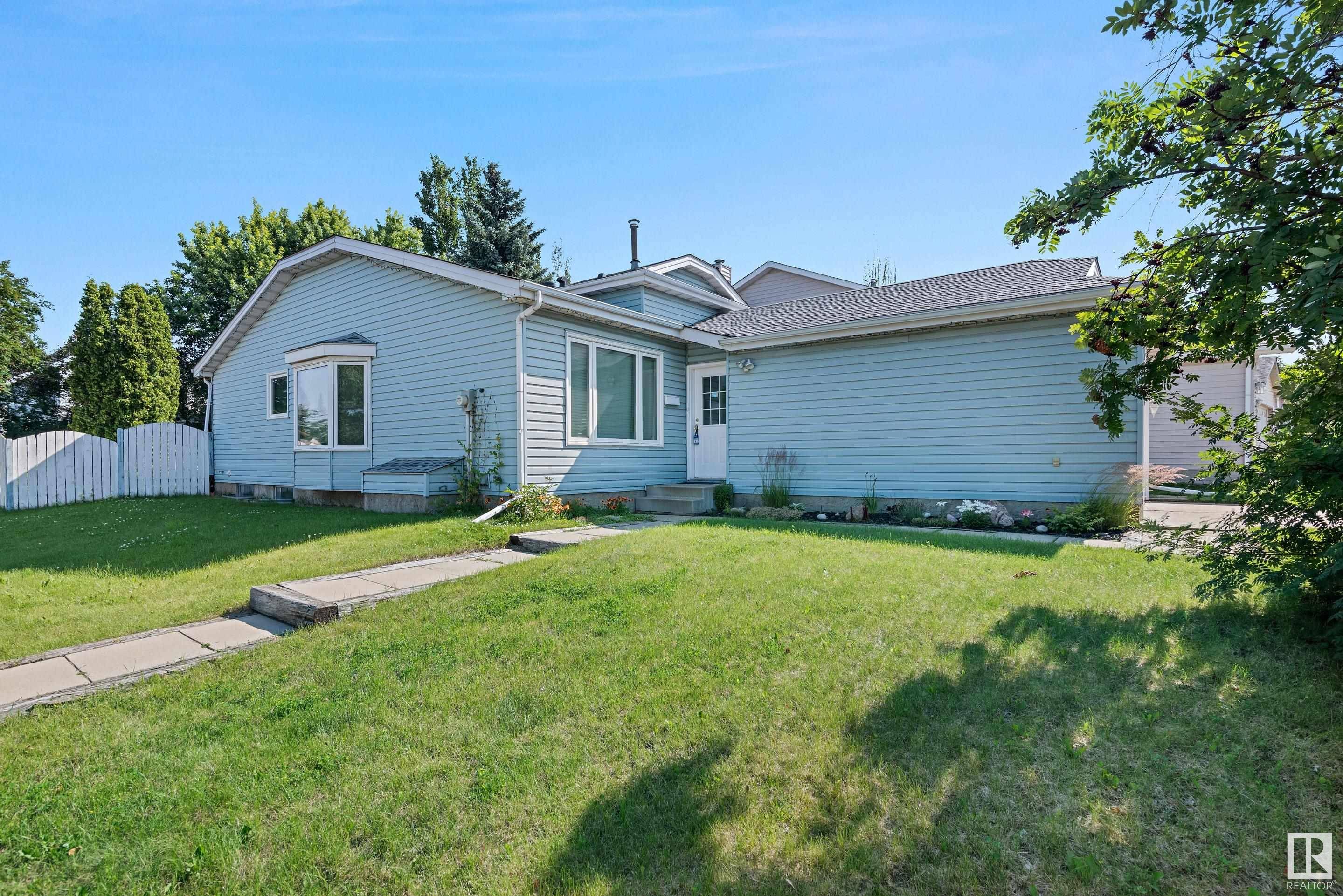 Edmonton, AB T6T 1C6,3020 43 AV NW