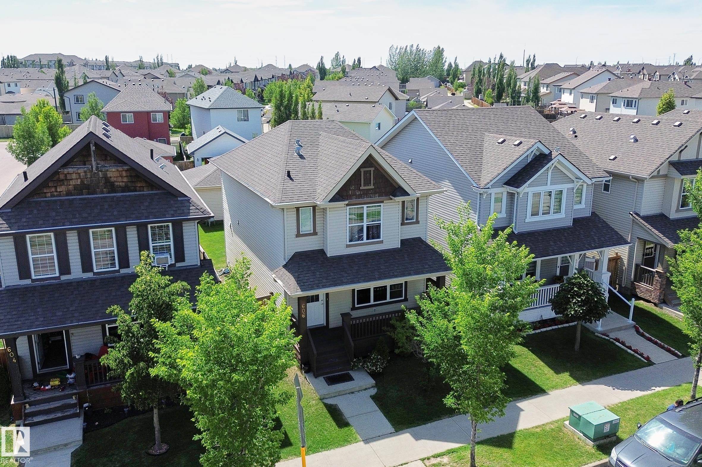 606 TAMARACK RD NW, Edmonton, AB T6T 0M8