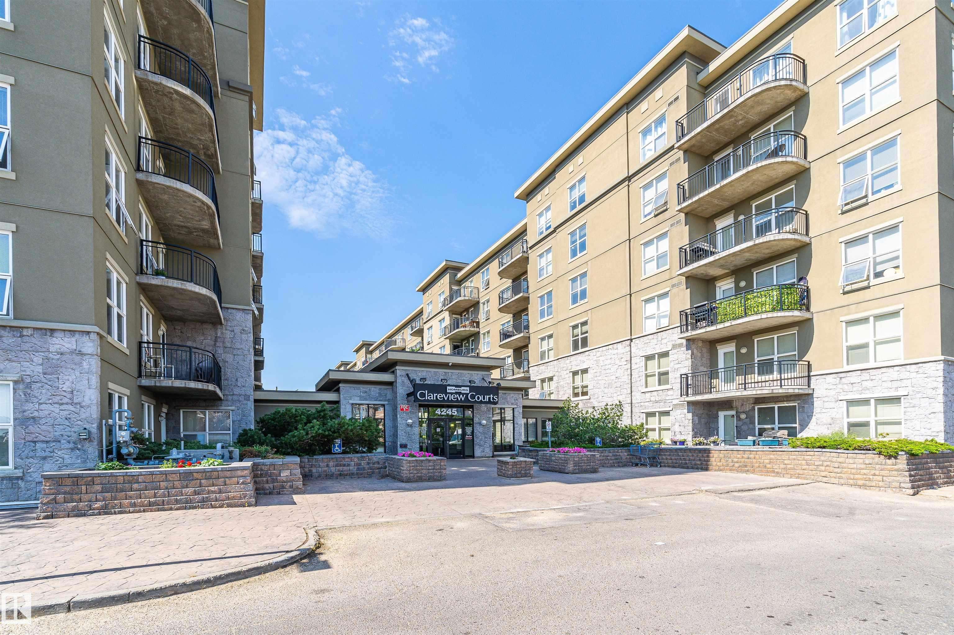 Edmonton, AB T5Y 3E8,#1-206 4245 139 AV NW