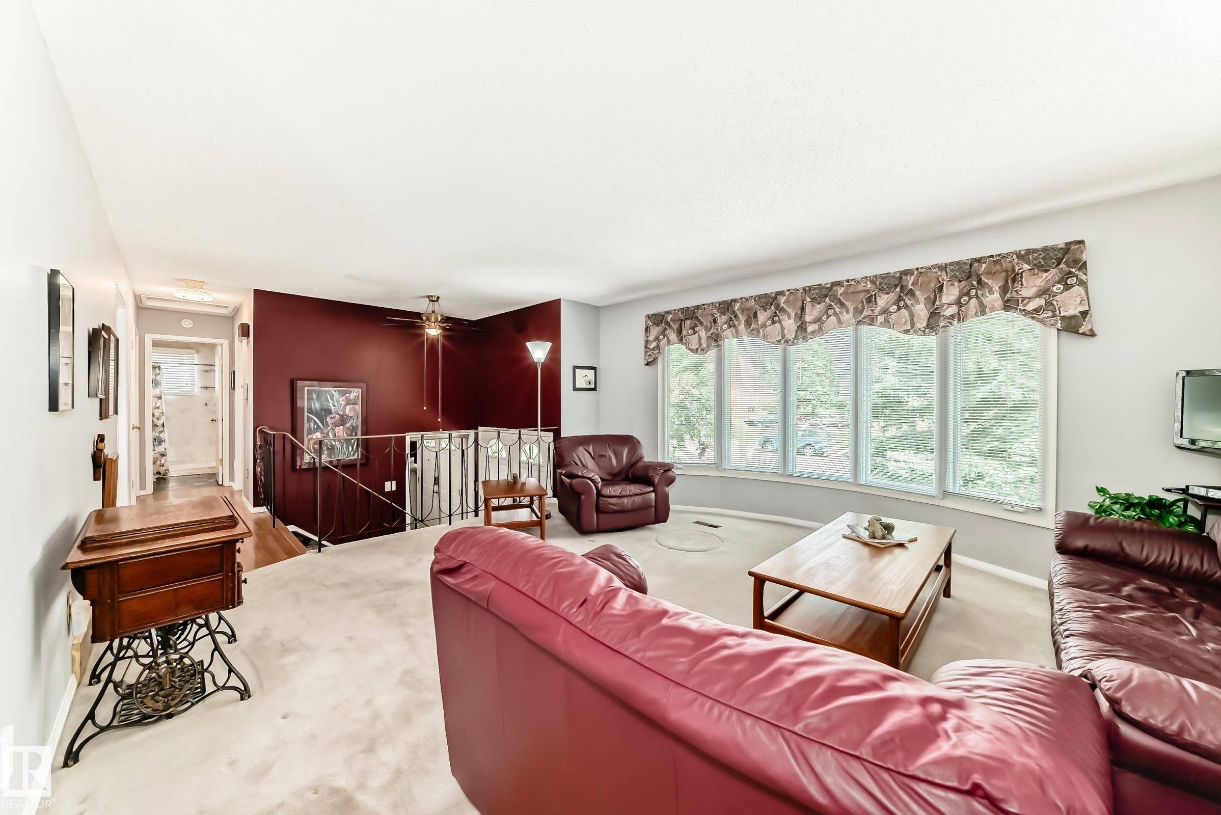 Edmonton, AB T6L 1P6,274 Woodvale RD W NW