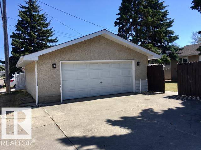 Edmonton, AB T5R 3V5,16206 83 AV NW