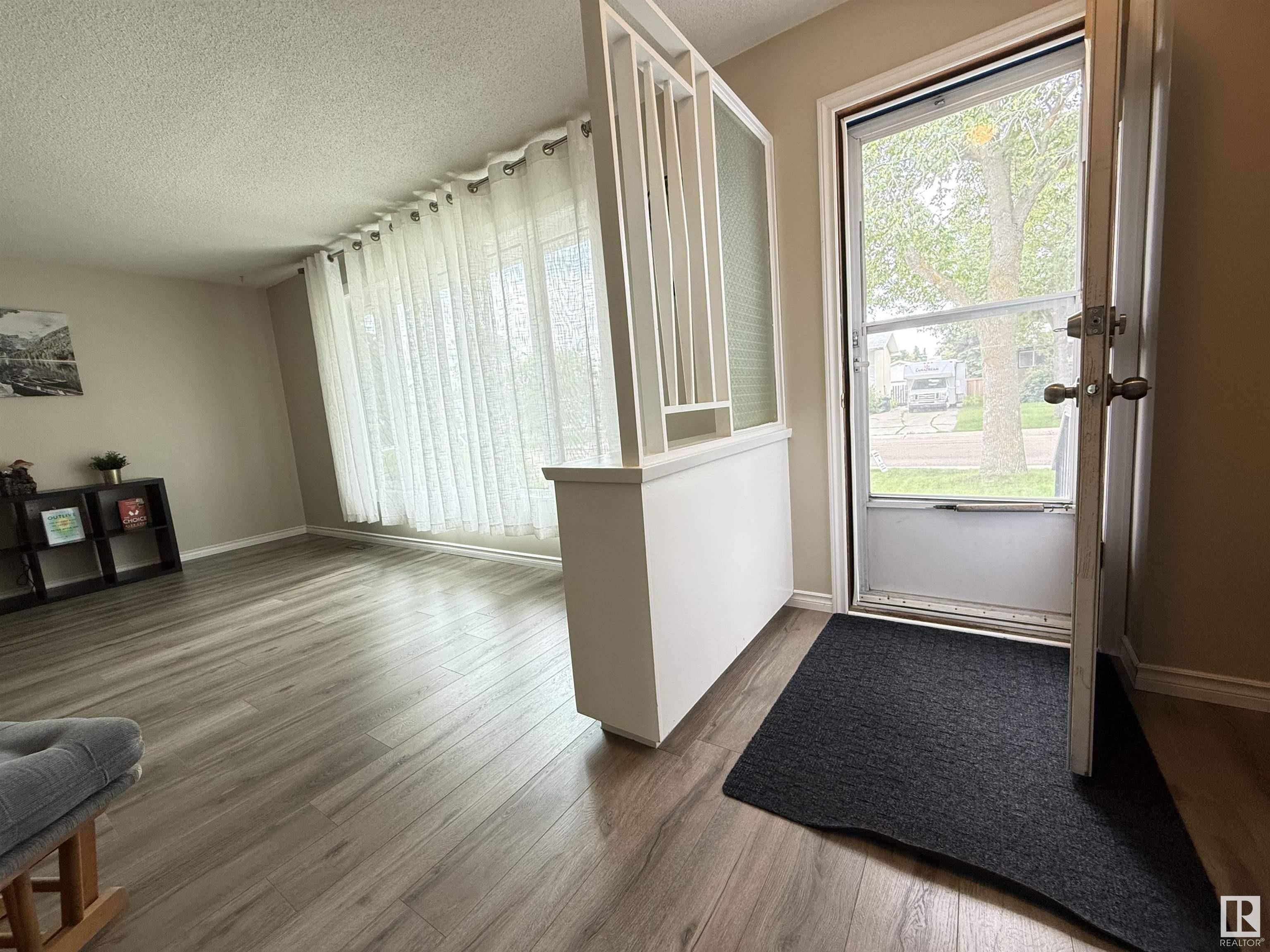 Sherwood Park, AB T8A 0A7,24 STARLING DR