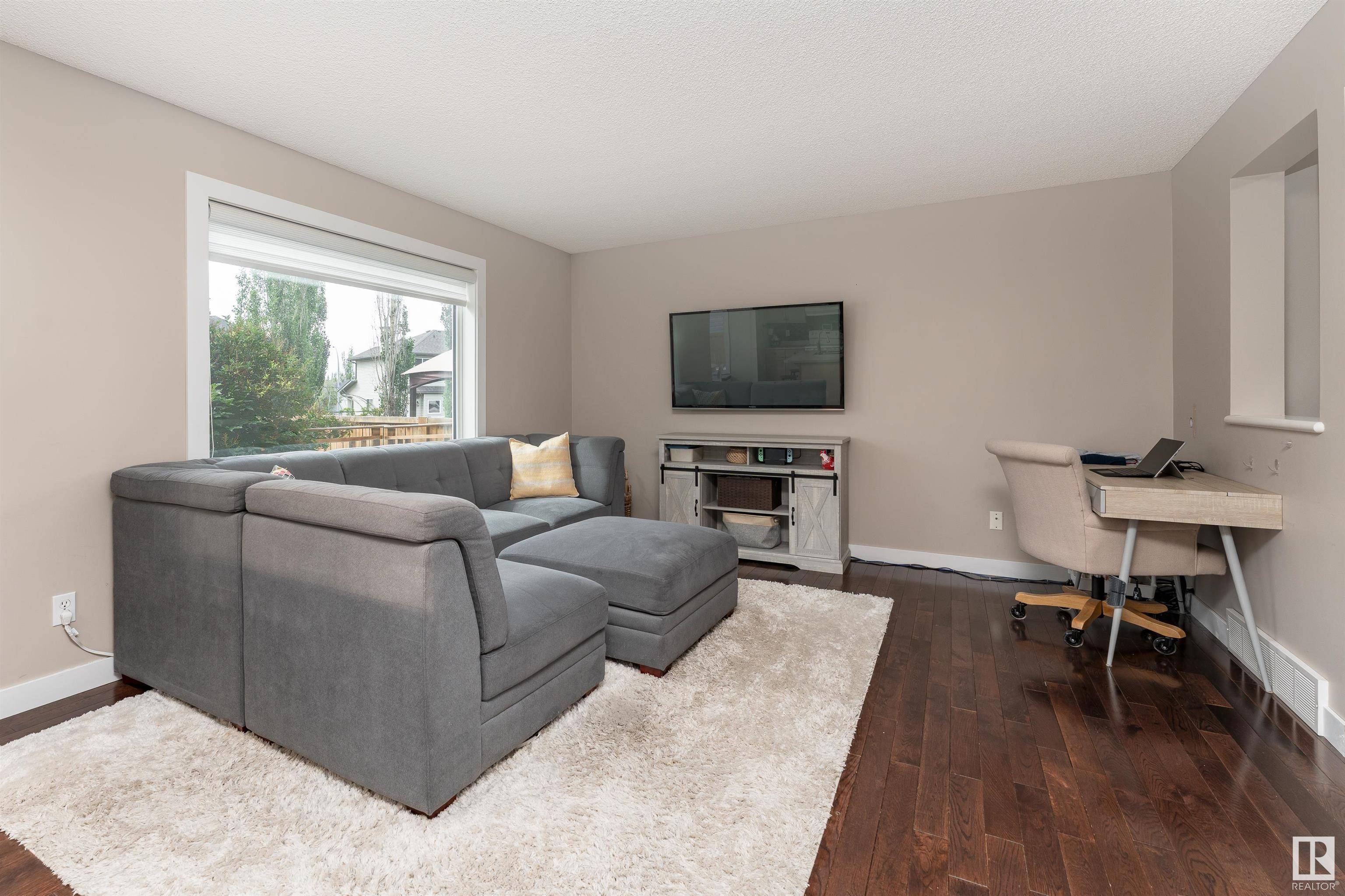 Sherwood Park, AB T8H 2K6,18 Cavan CR