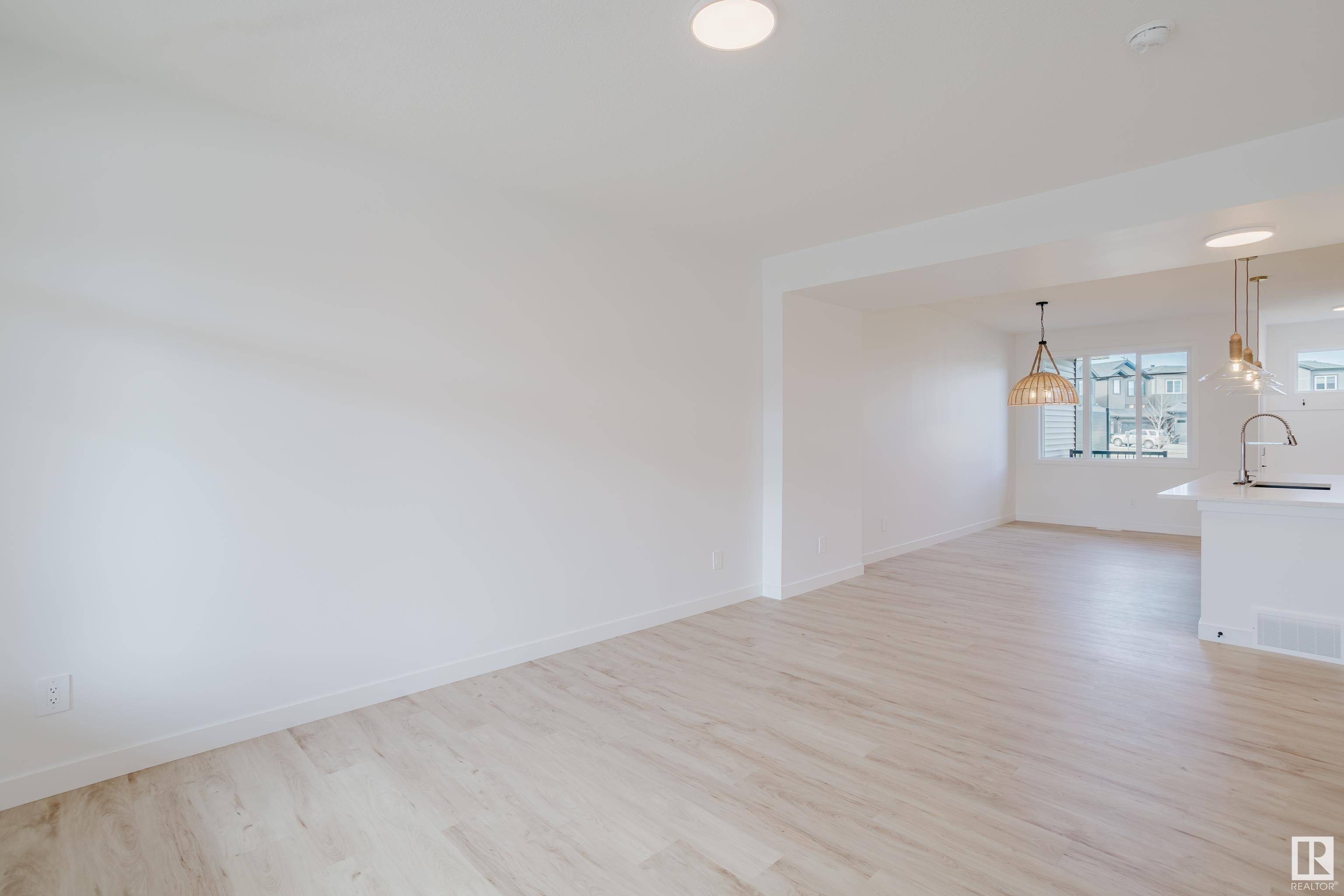 Edmonton, AB T6W 4V8,1333 Keswick DR SW