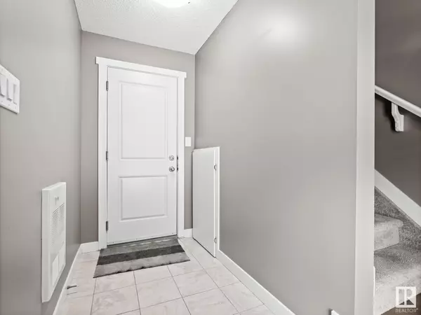 Edmonton, AB T6W 3X1,#98 1203 163 ST SW