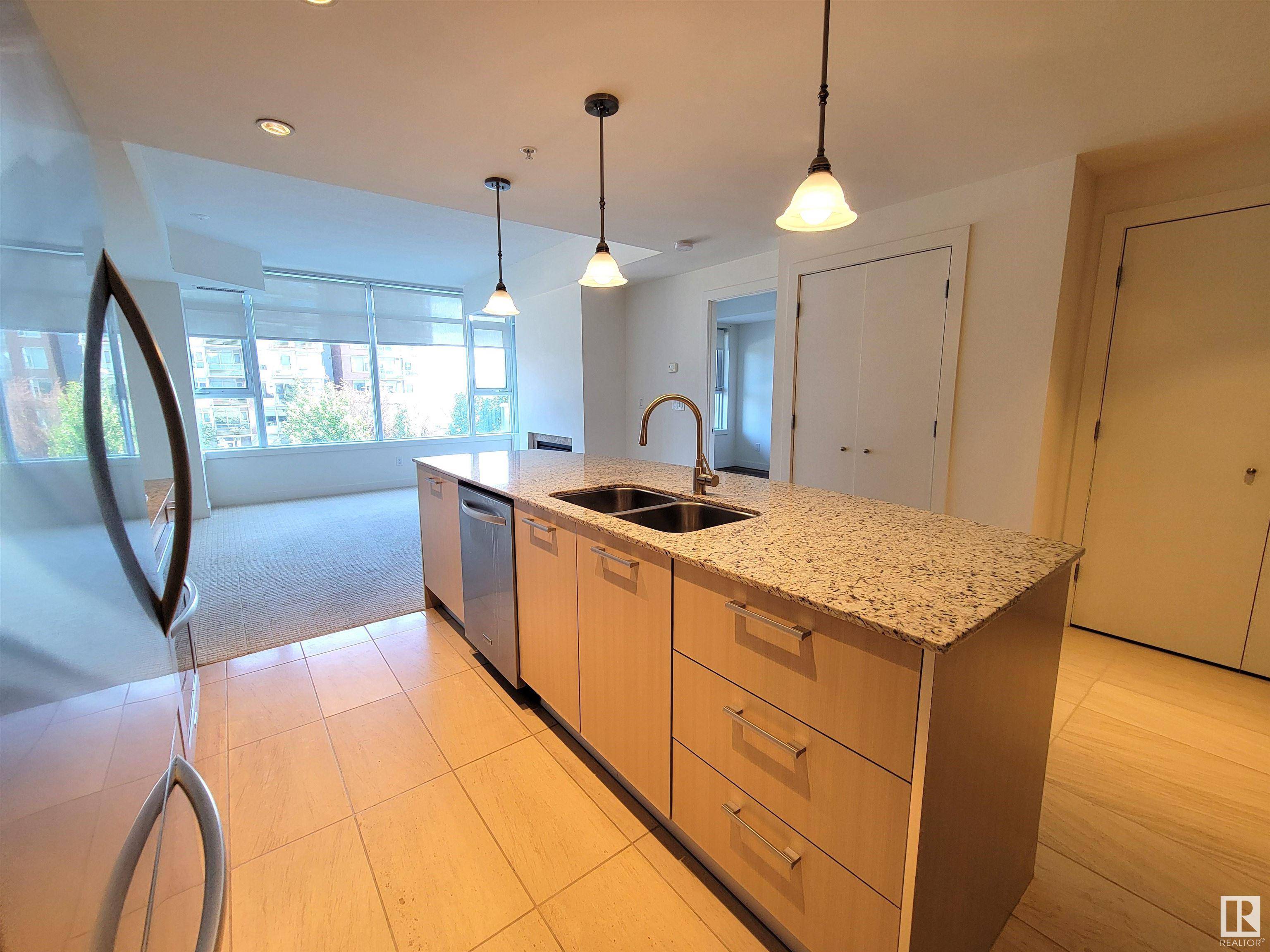 Edmonton, AB T6J 3T1,#314 2612 109 ST NW