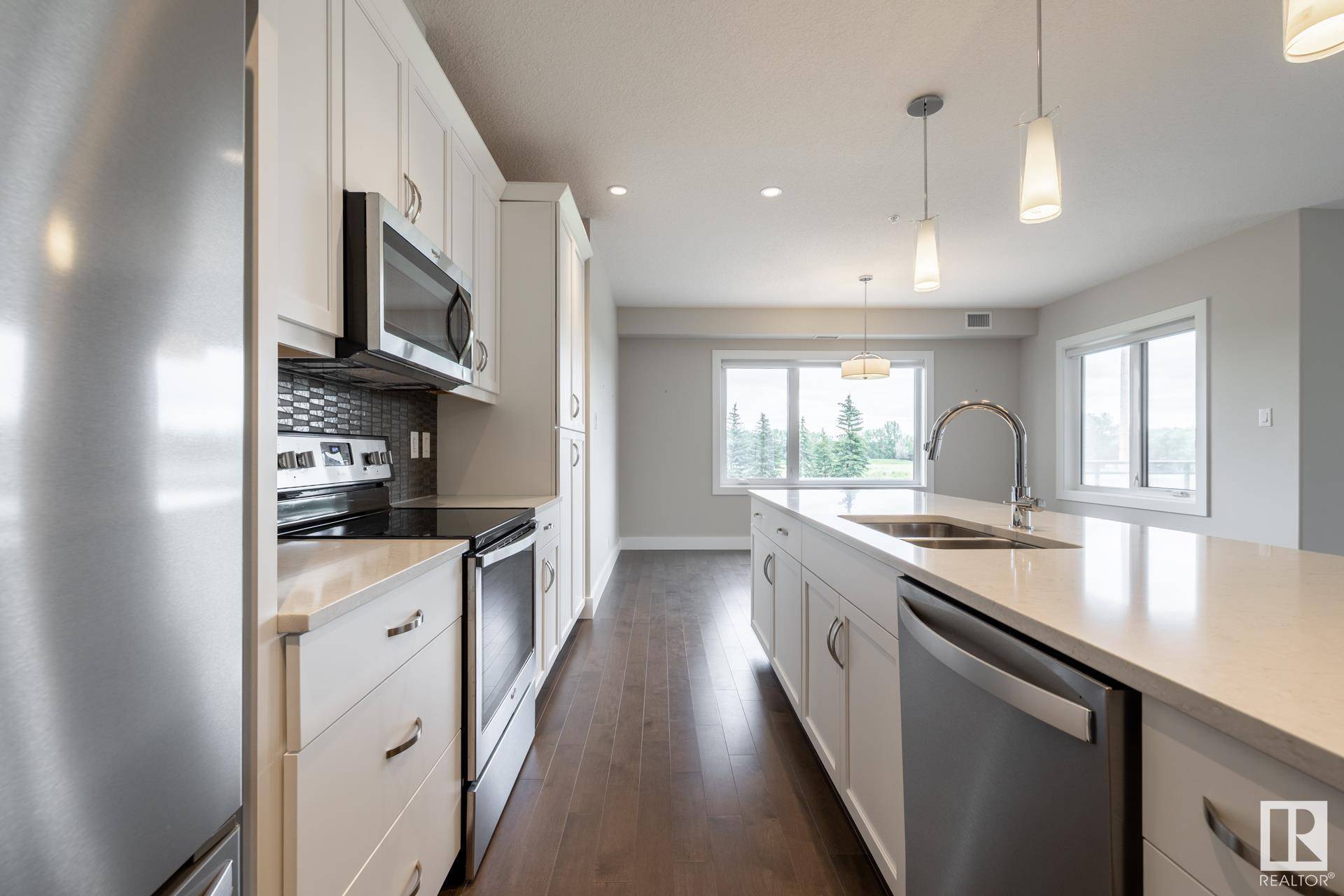 Edmonton, AB T6W 2C2,#232 11074 ELLERSLIE RD SW