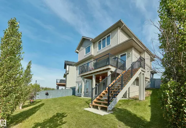 Edmonton, AB T6W 4N5,1527 Darby BA SW