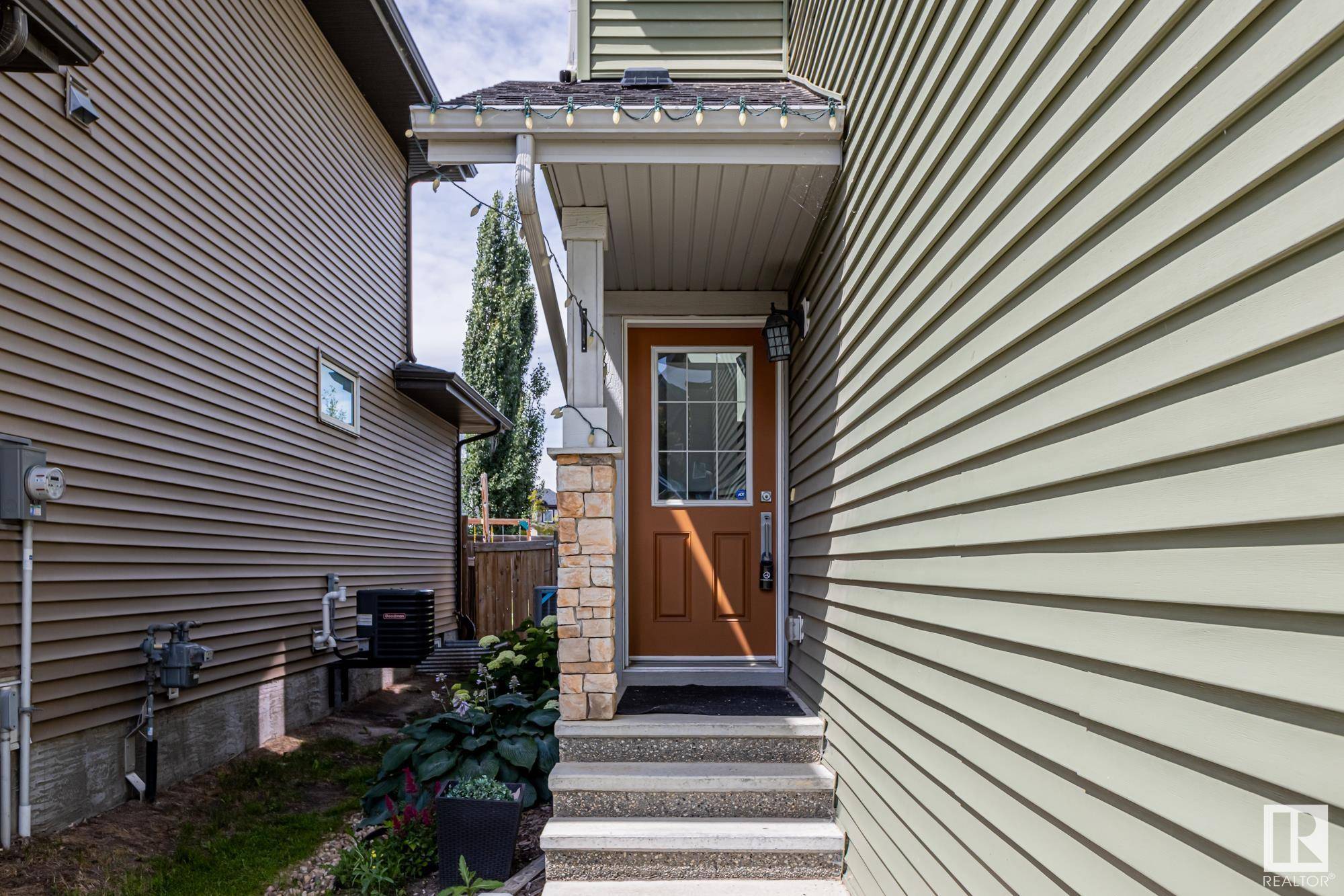 Edmonton, AB T5S 0J2,13020 205 ST NW