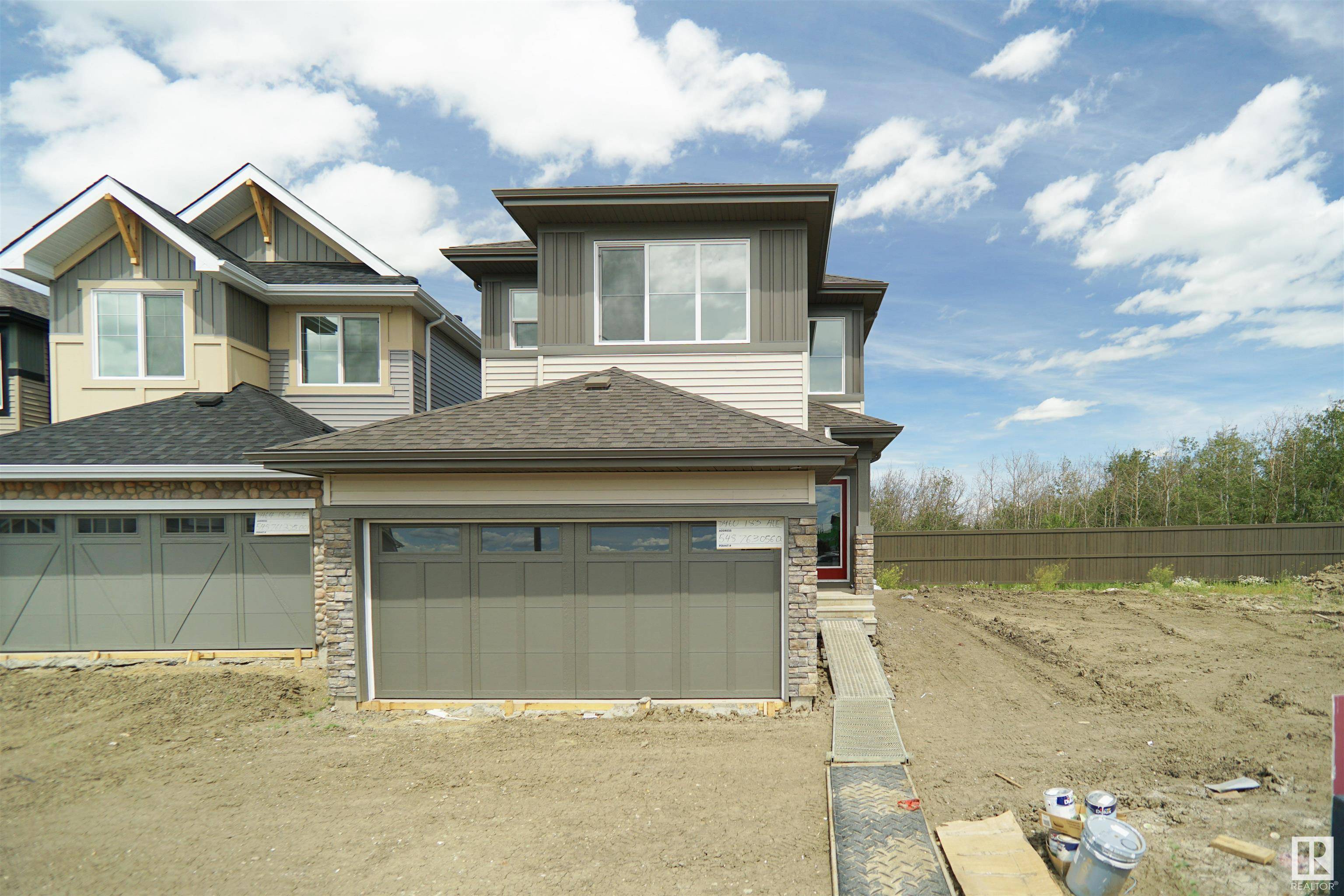 4643 Kinsella LD SW, Edmonton, AB T6W 5G9